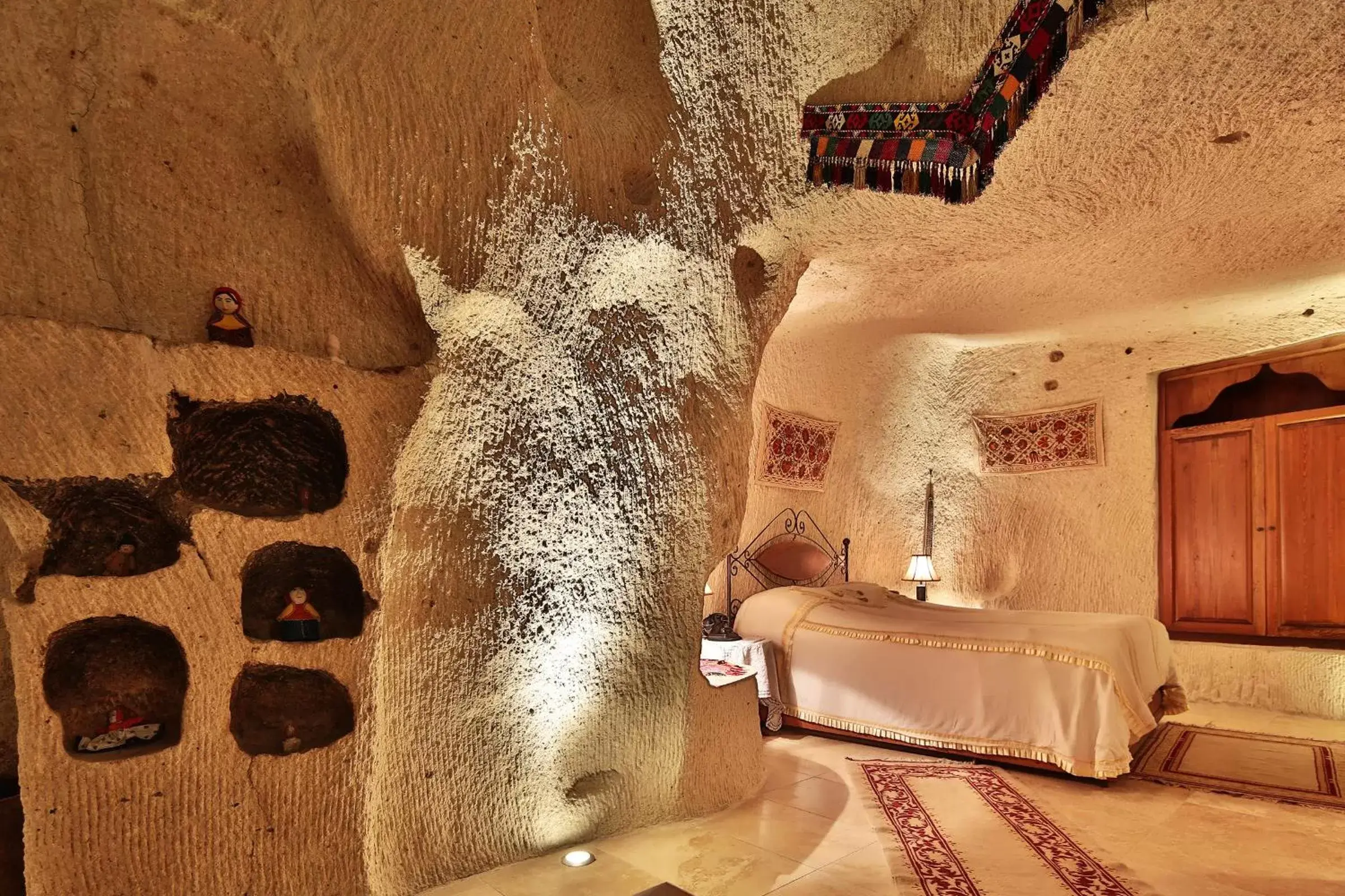 Bed, Spa/Wellness in Cappadocia Cave Suites