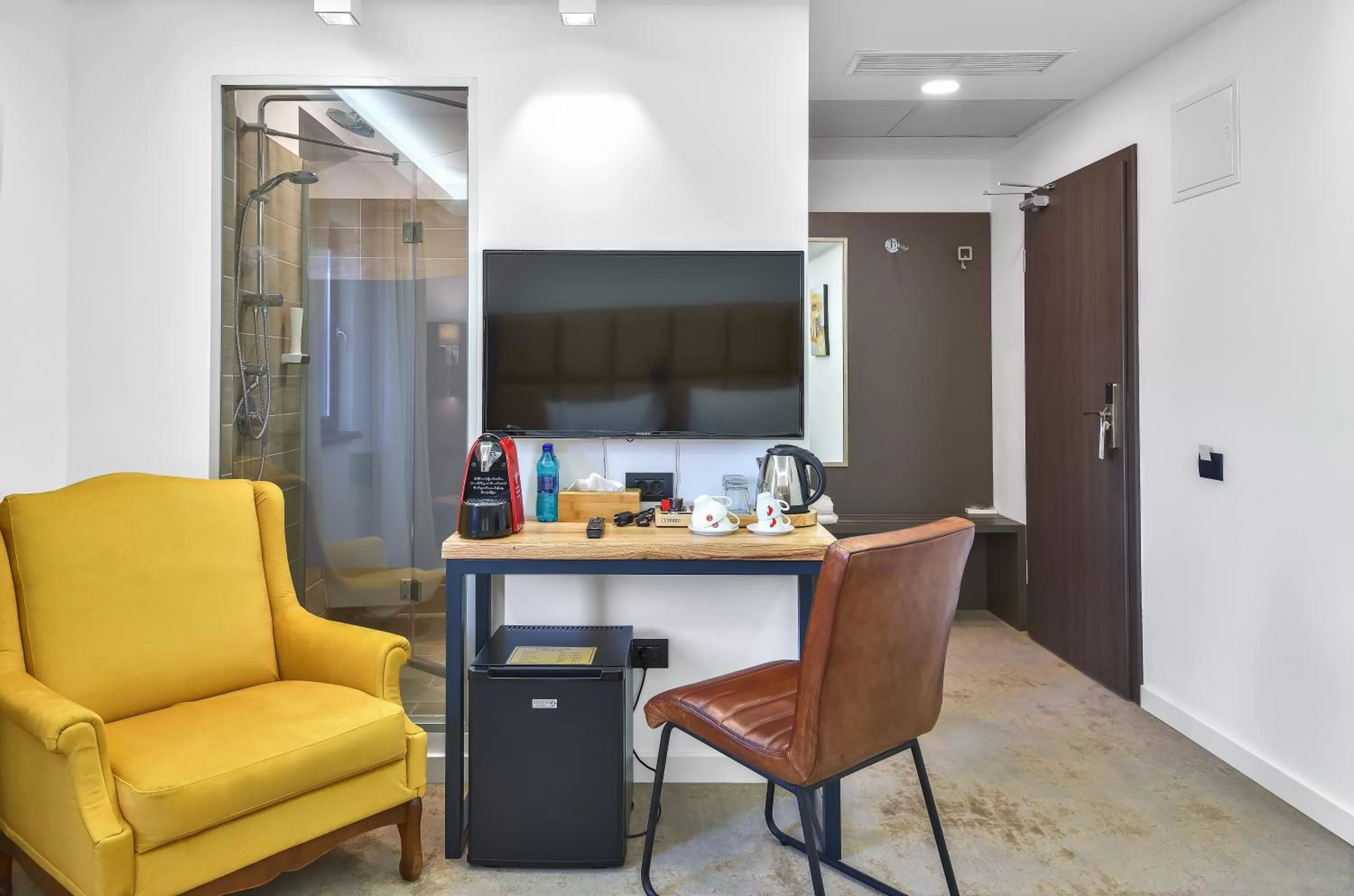 Coffee/tea facilities in Charm Boutique Hotel