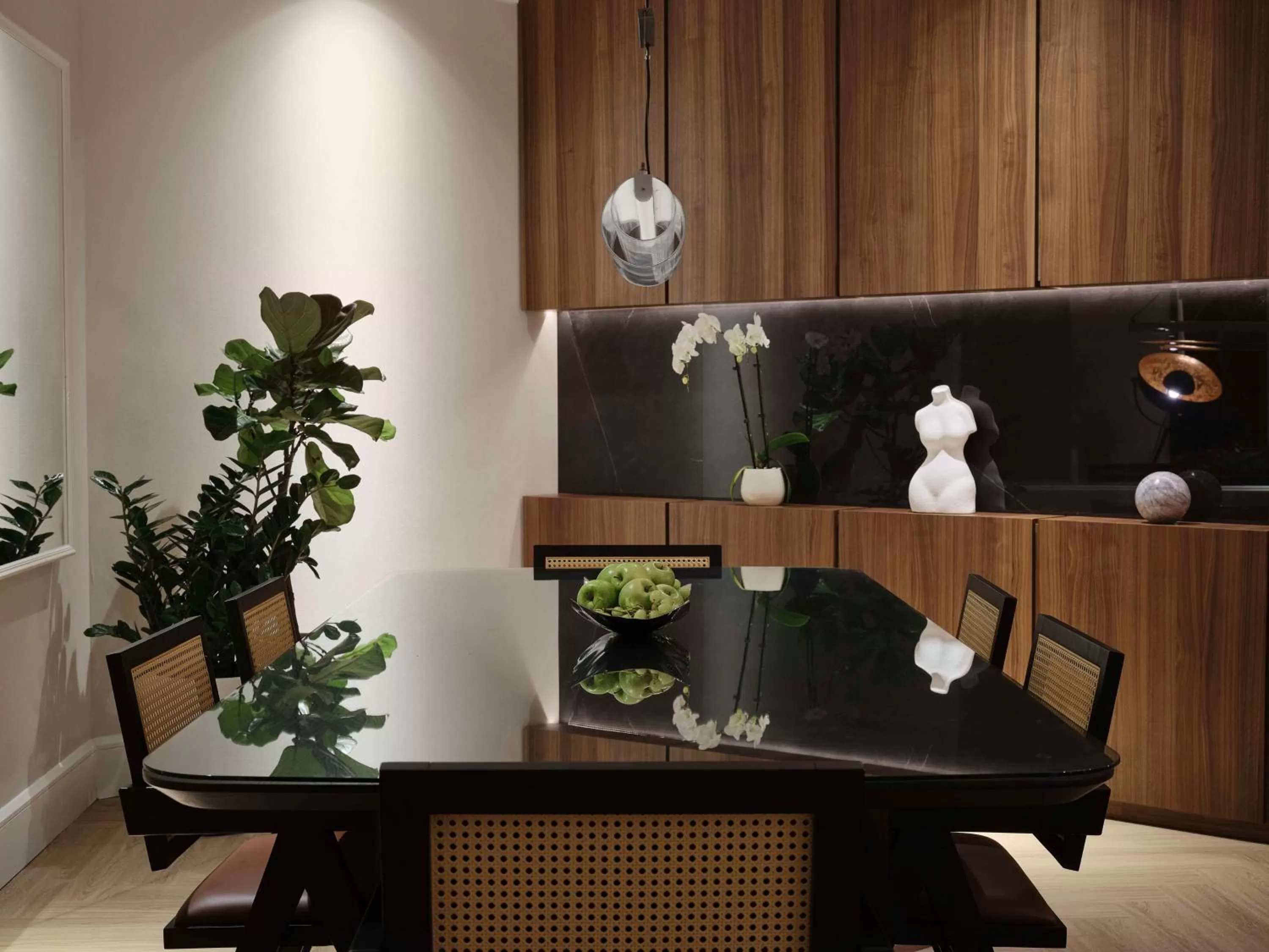 Living room in Vogue Hotel Montreal Downtown, Curio Collection by Hilton