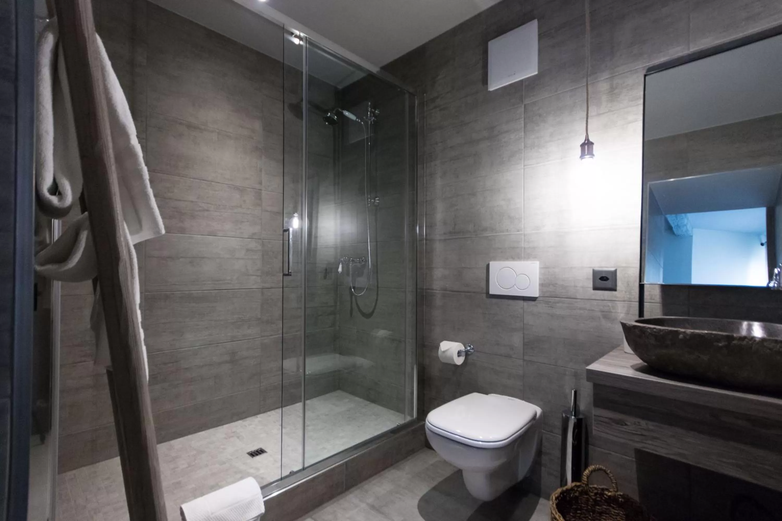 Shower in Seven Boutique Hotel
