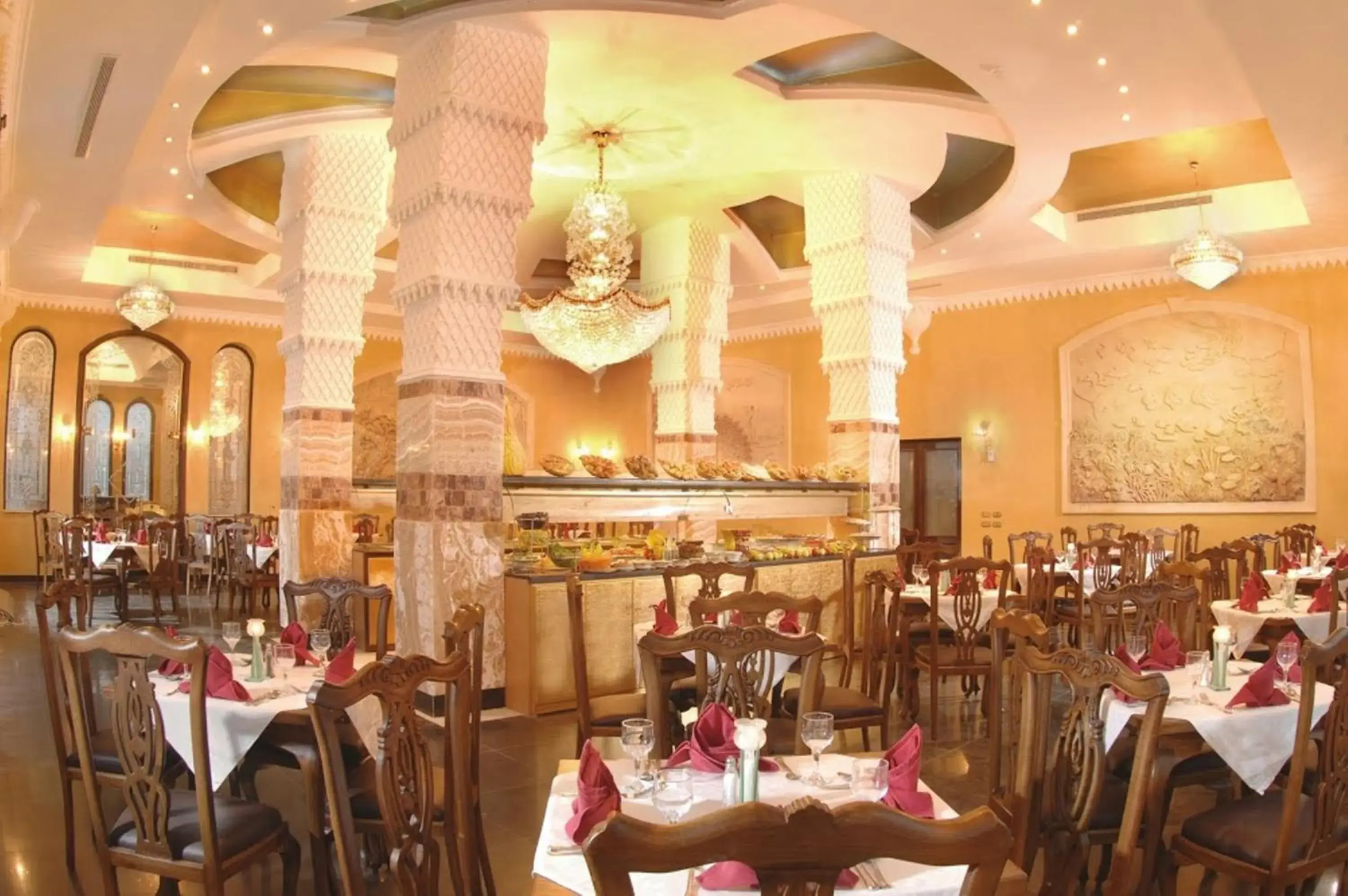 Restaurant/Places to Eat in Oriental Rivoli Hotel & Spa