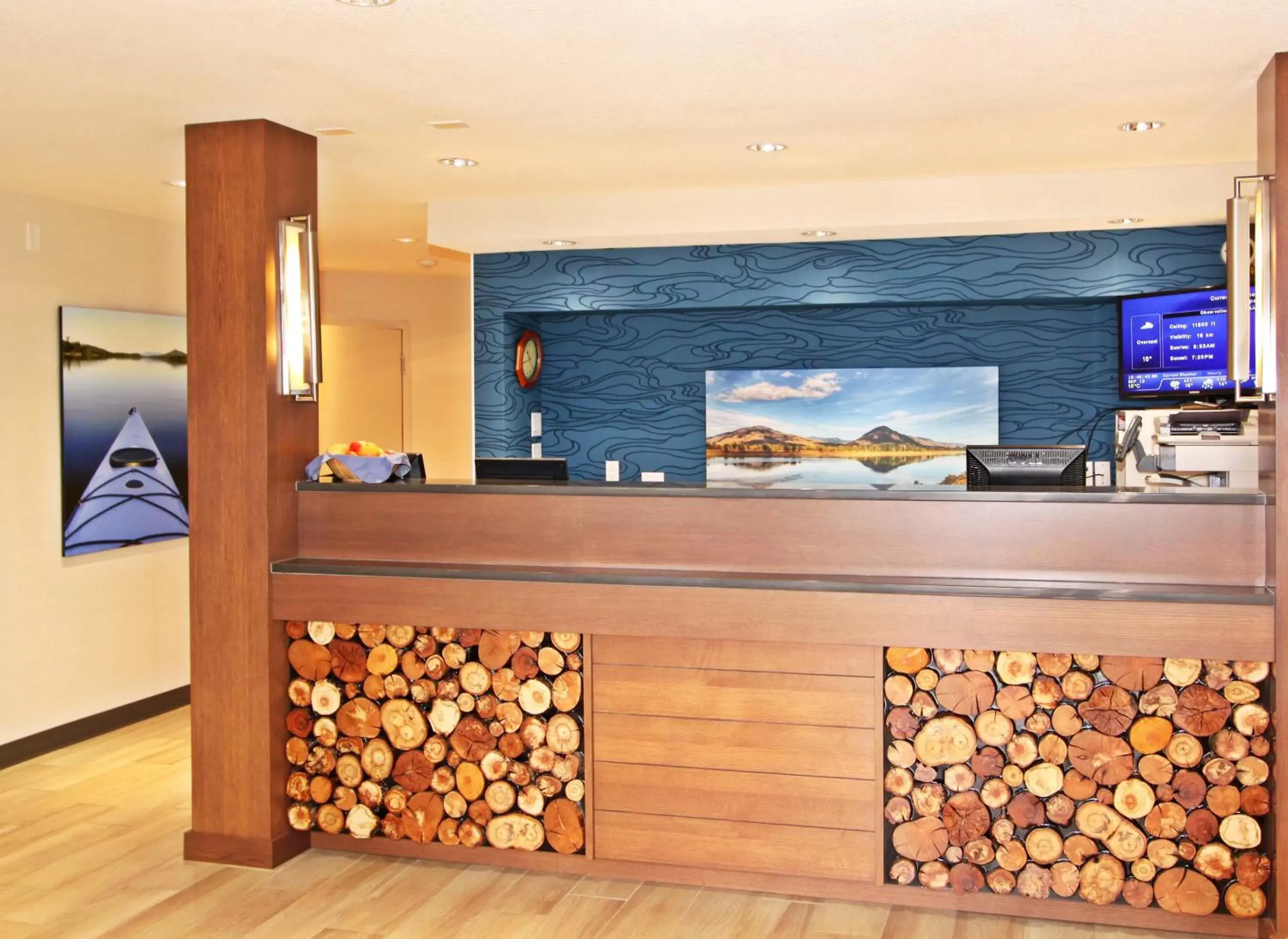 Lobby or reception in Accent Inns Kamloops