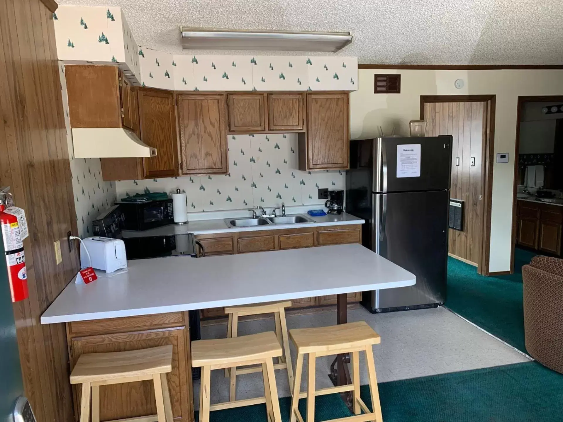 Kitchen/Kitchenette in Ponderosa Lodge