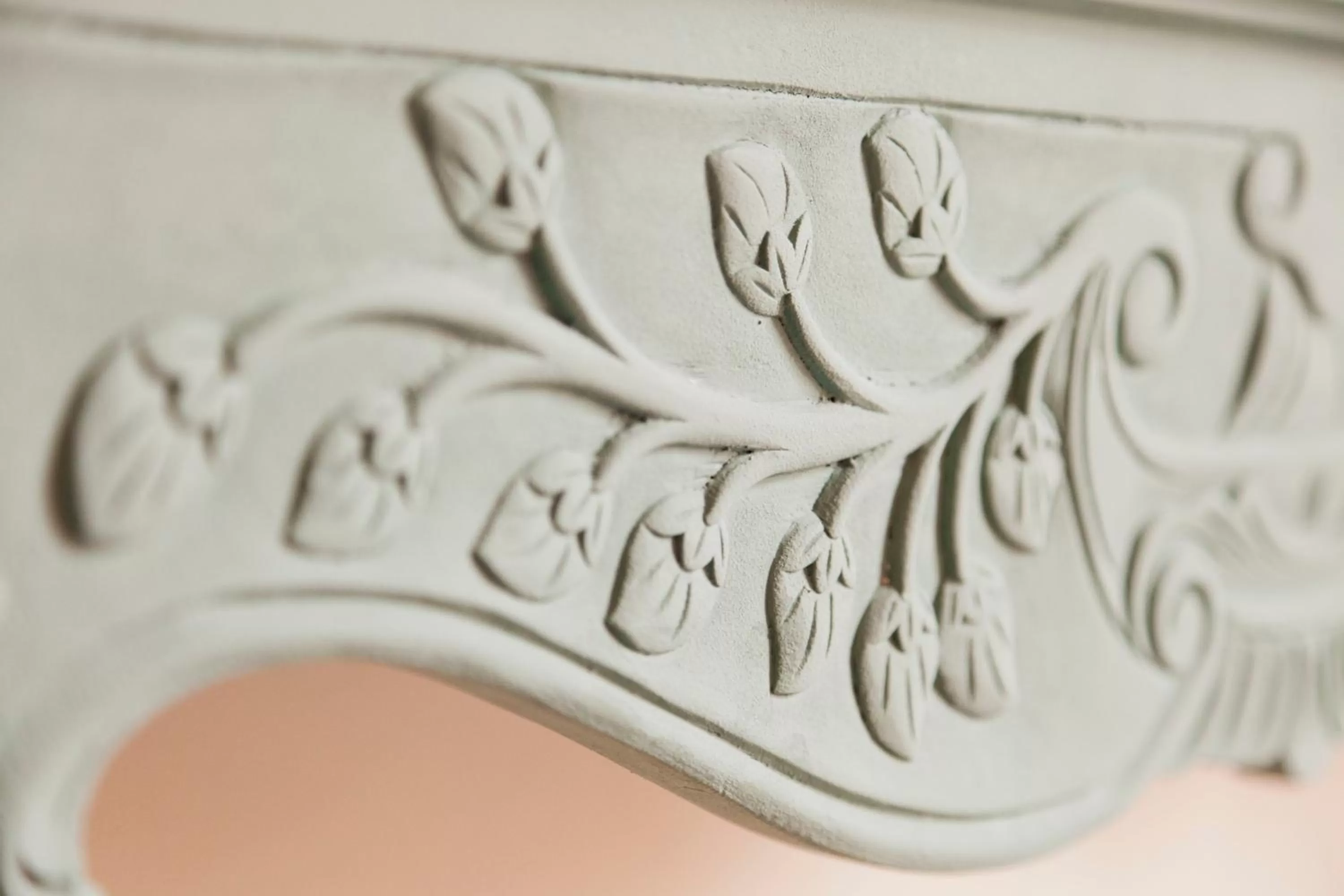 Decorative detail in Hotel Diamonds and Pearls