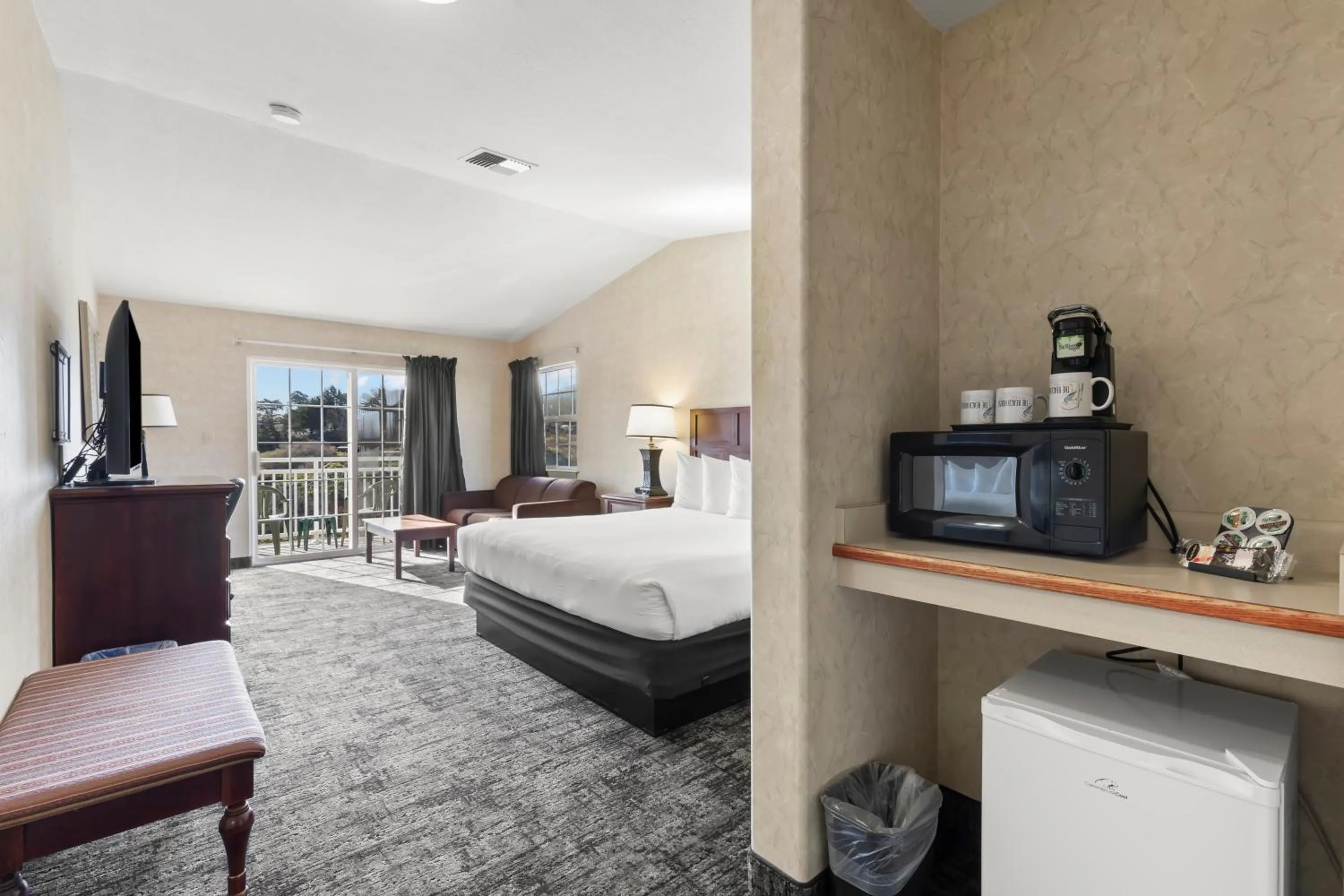 Bed in Beach House Inn