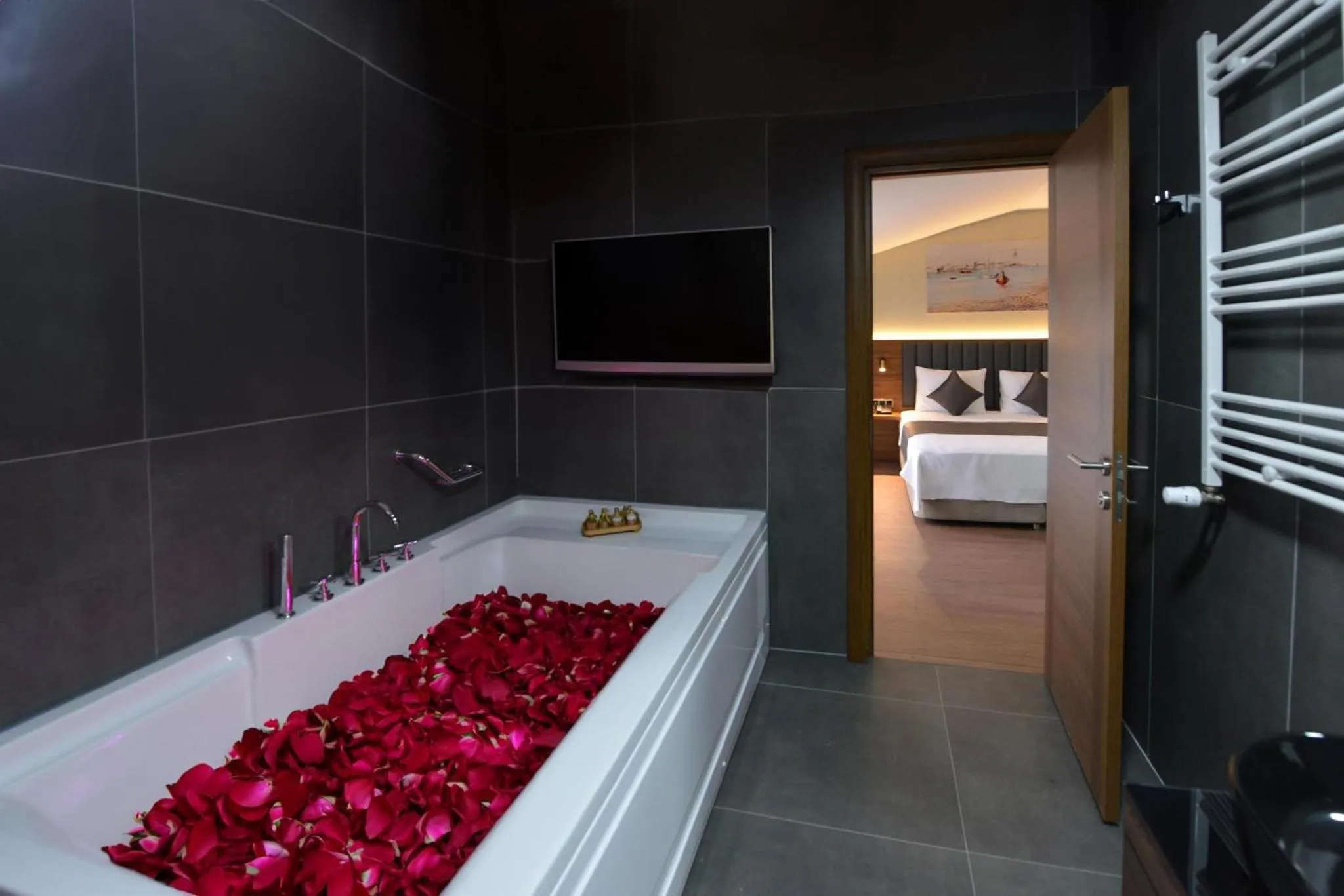 Bath in İSTPORT GARDEN HOTELS