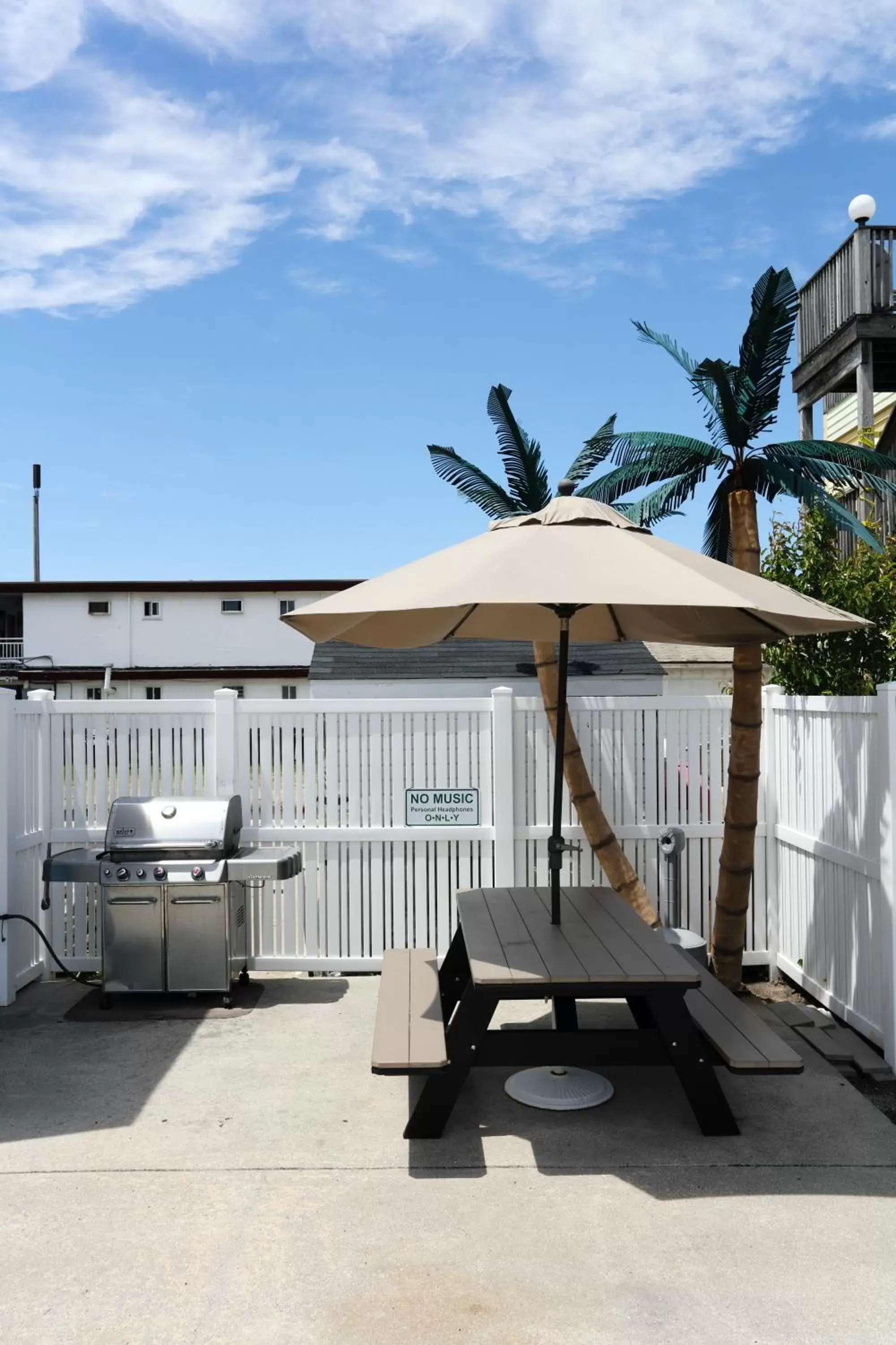 BBQ facilities in Stardust Motel