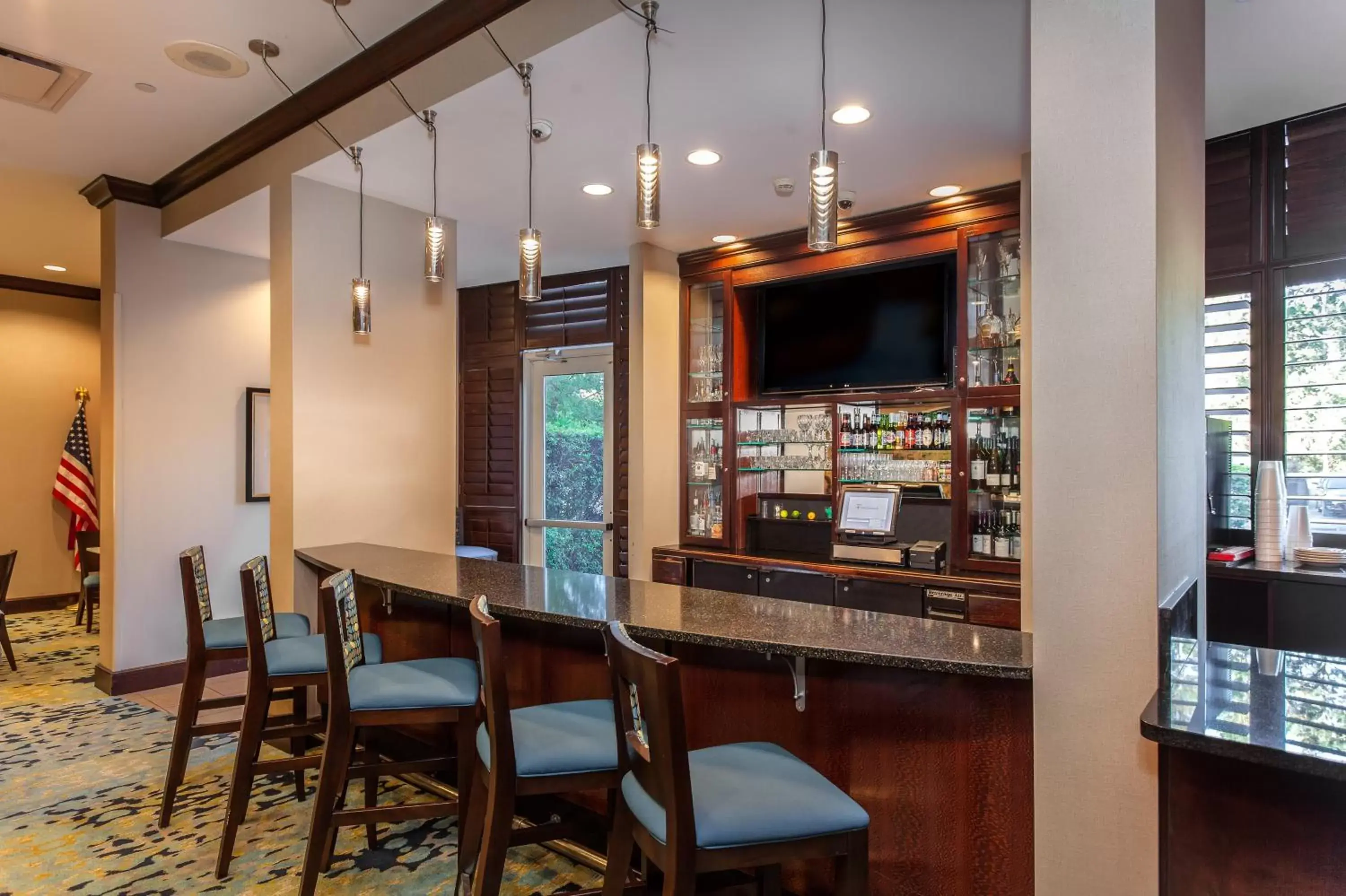 Lounge or bar in Holiday Inn Hotel & Suites Tallahassee Conference Center North, an IHG Hotel