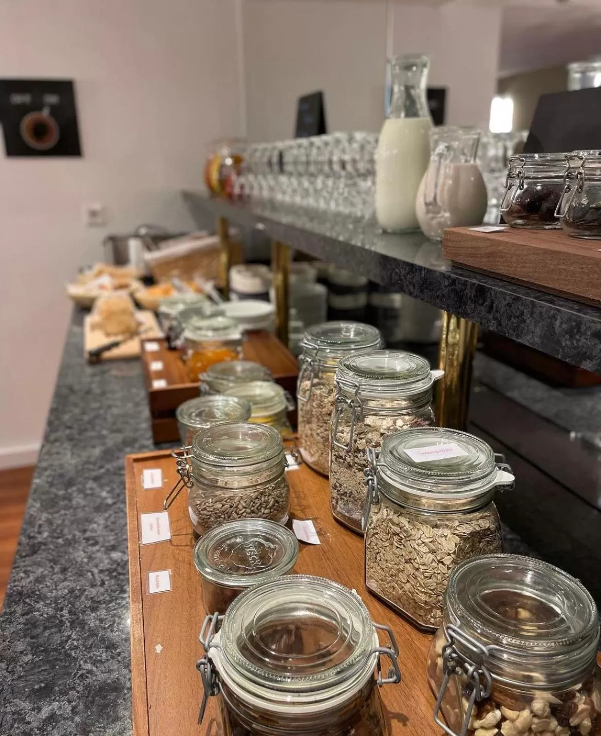 Restaurant/places to eat in Tulip Inn Frankfurt Airport