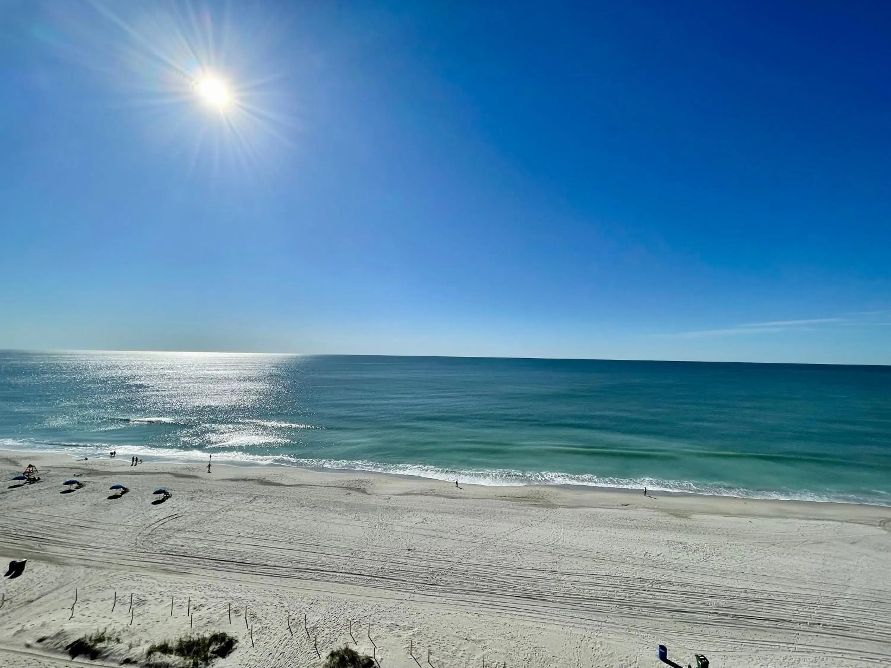 Beach in Polynesian Oceanfront Hotel Beach in Polynesian Oceanfront Hotel