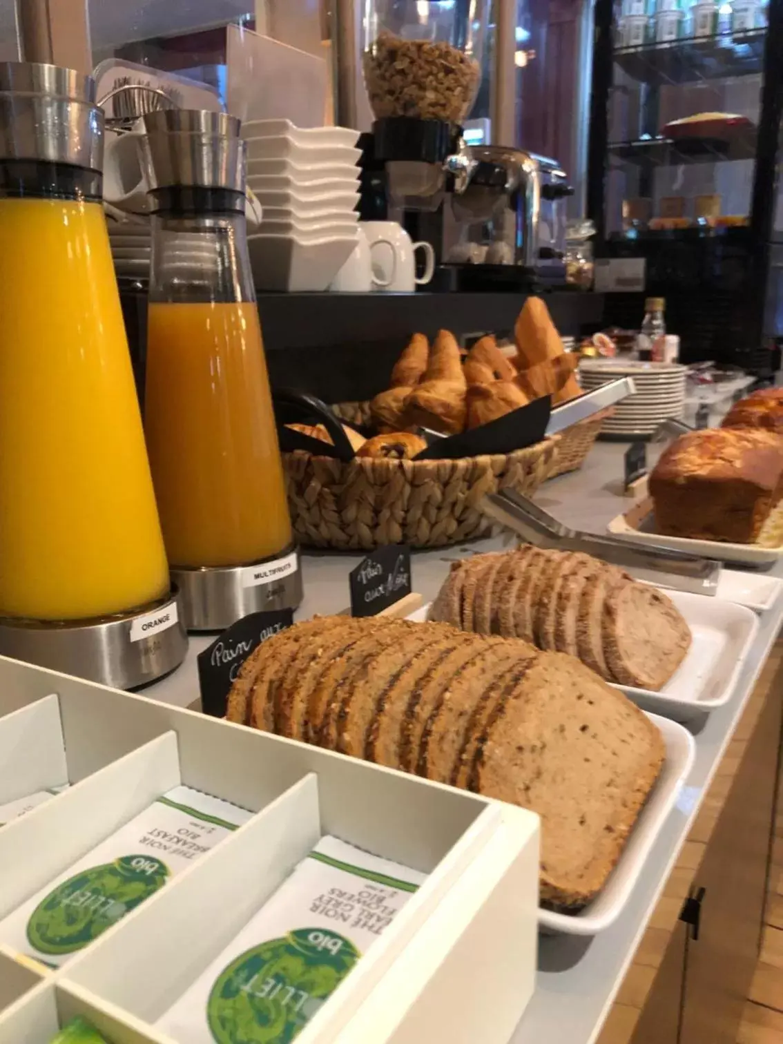 Continental breakfast, Breakfast in Hôtel Le Biarritz - Vichy