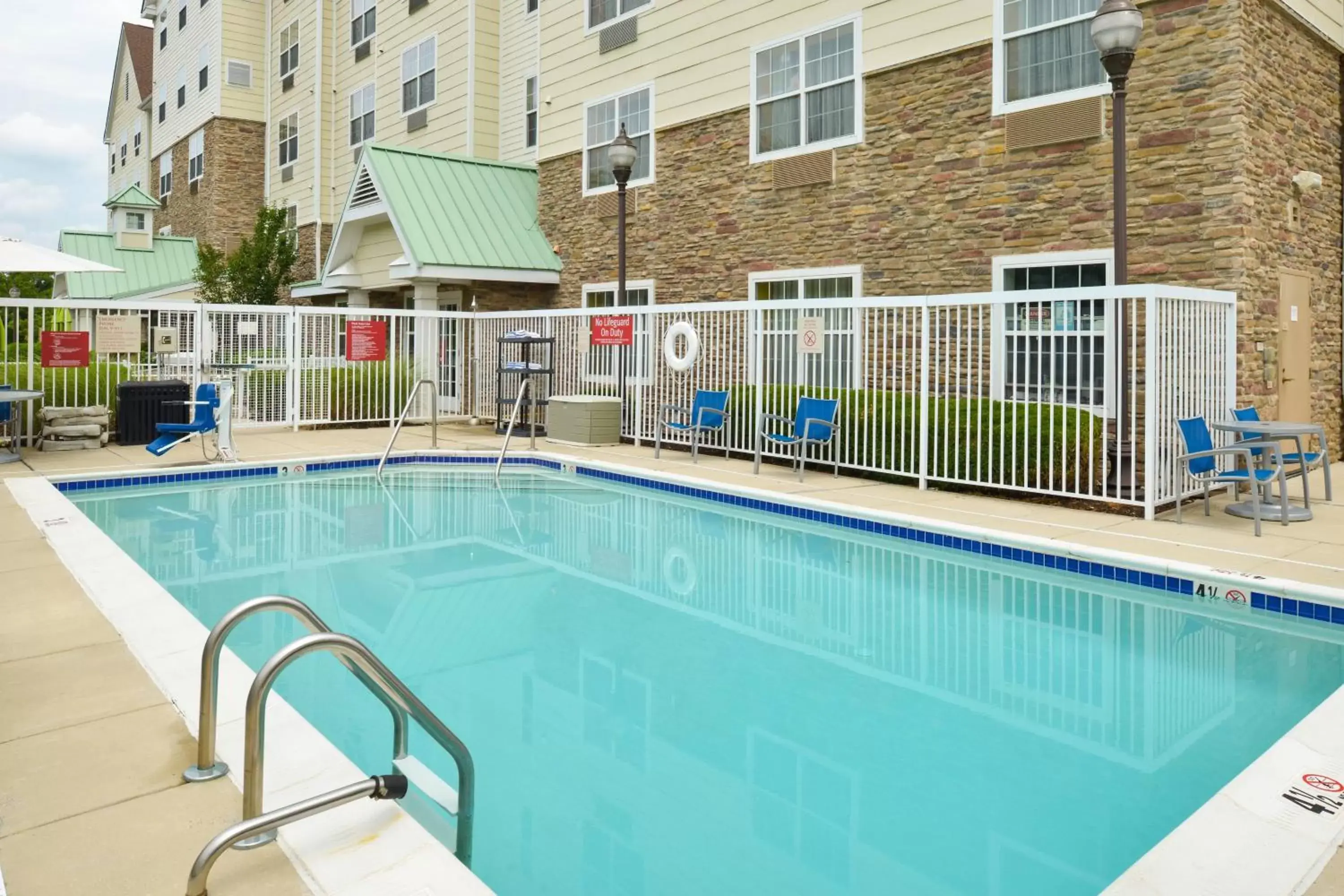 Swimming Pool in TownePlace Suites Arundel Mills BWI Airport