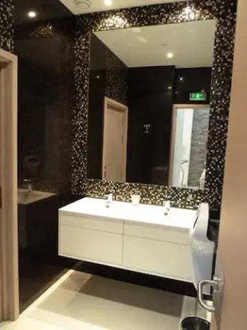Bathroom in Hotel Saint Georges