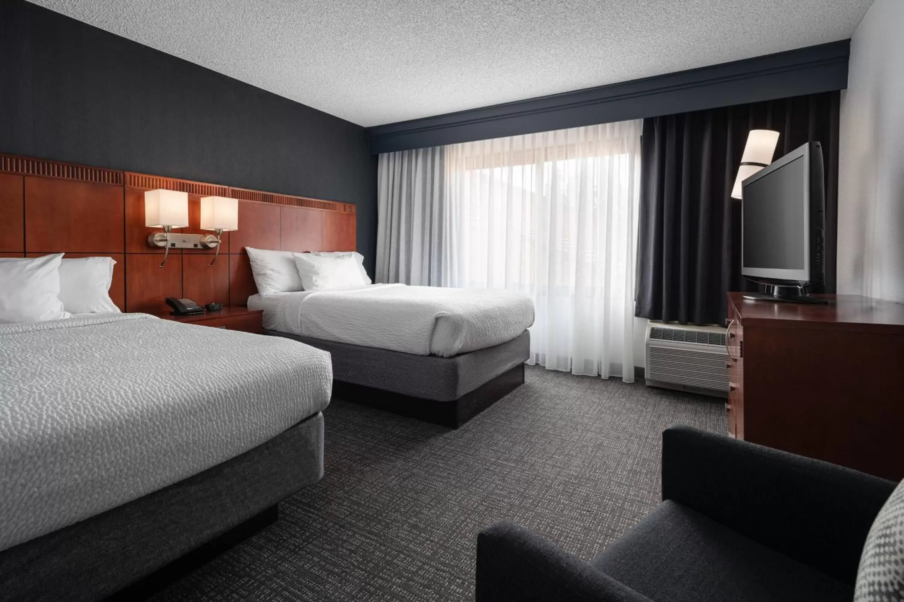 Bedroom, Bed in Courtyard by Marriott Pleasanton