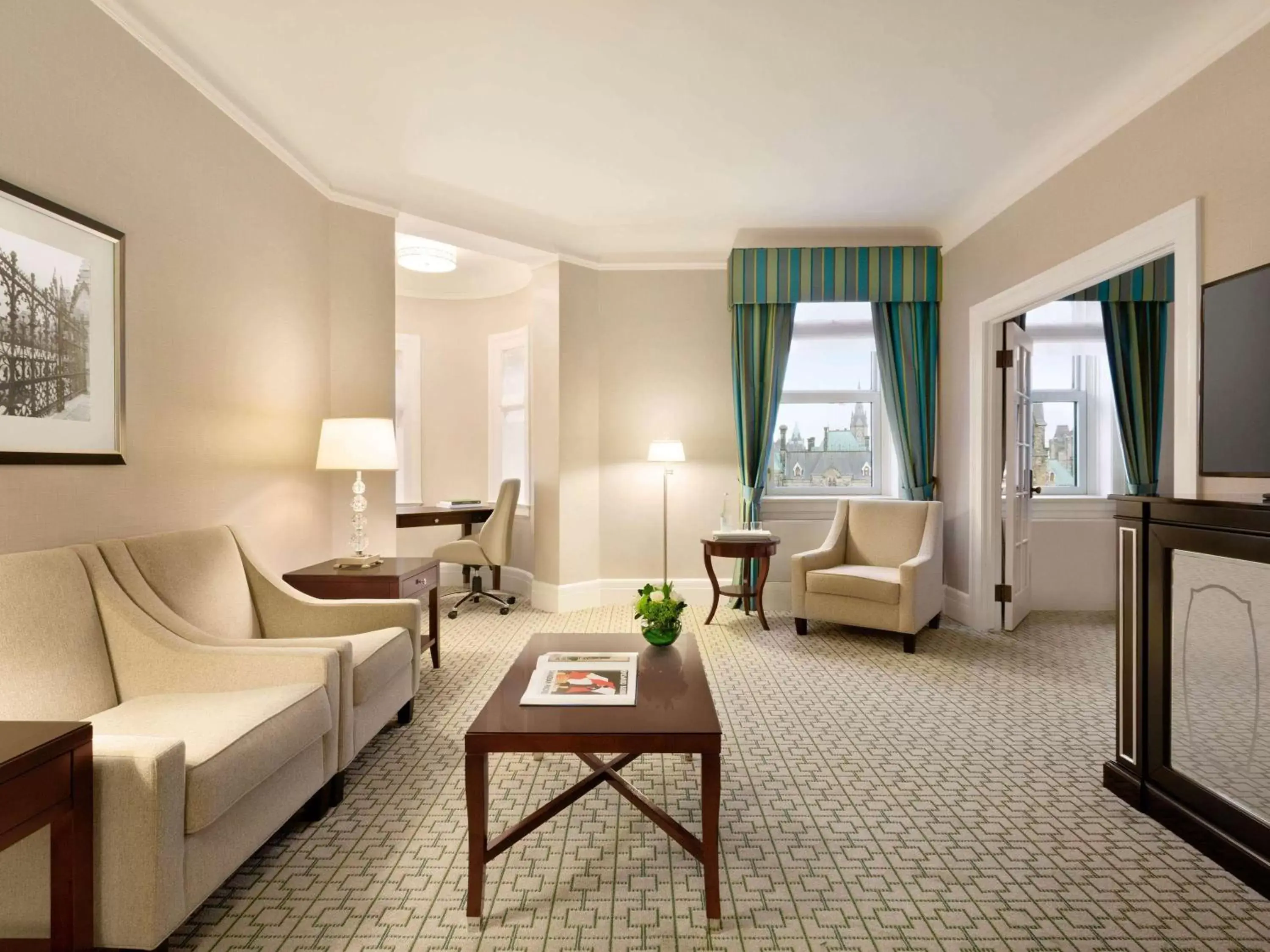 Photo of the whole room, Seating Area in Fairmont Chateau Laurier