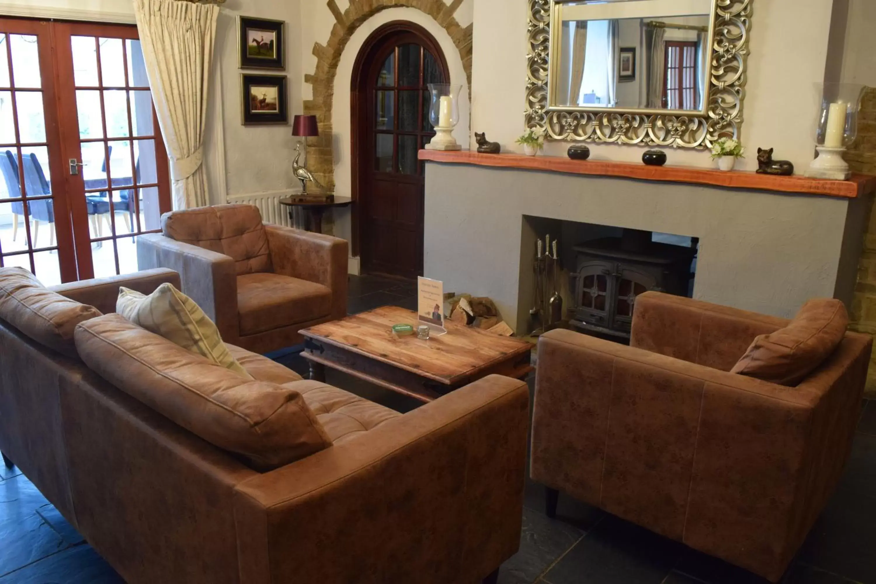 Lounge or bar, Seating Area in East Ayton Lodge Hotel