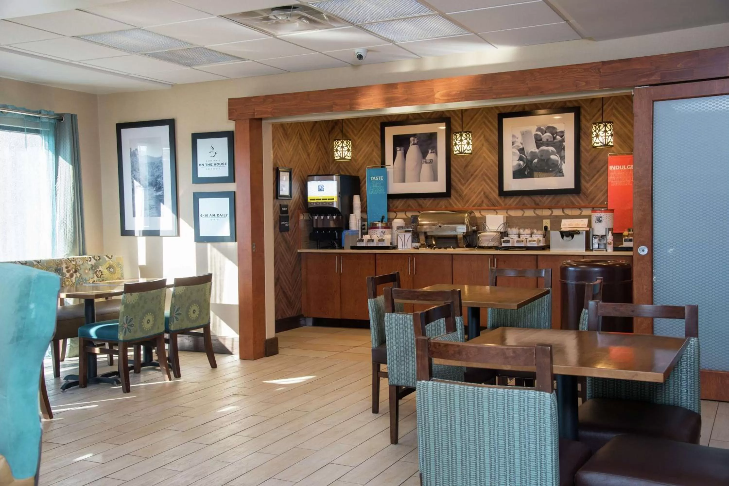 Lobby or reception in Hampton Inn Summersville