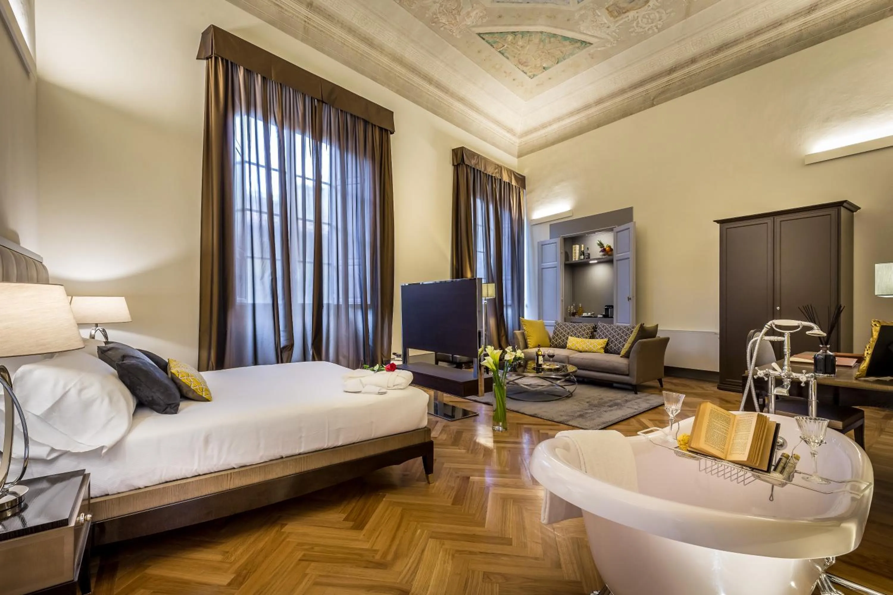 Bedroom, Bed in Palazzo Ridolfi - Residenza d'Epoca