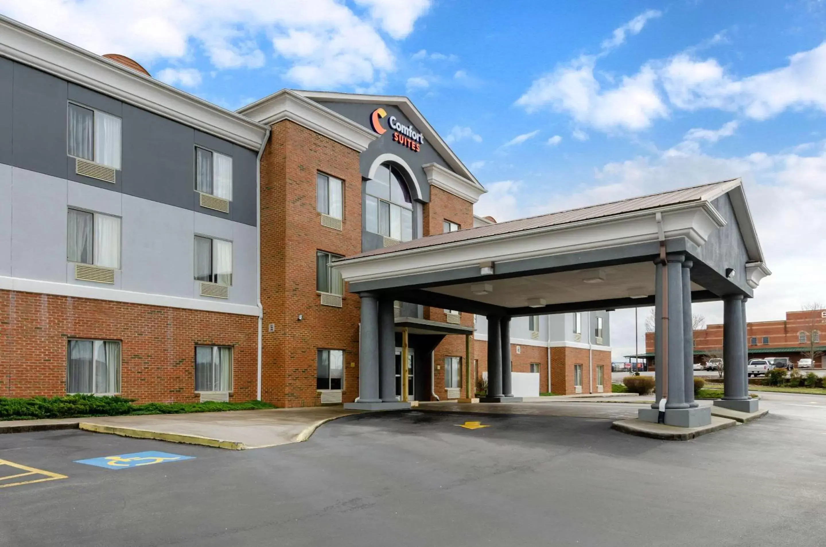 Property Building in Comfort Suites Abingdon I-81