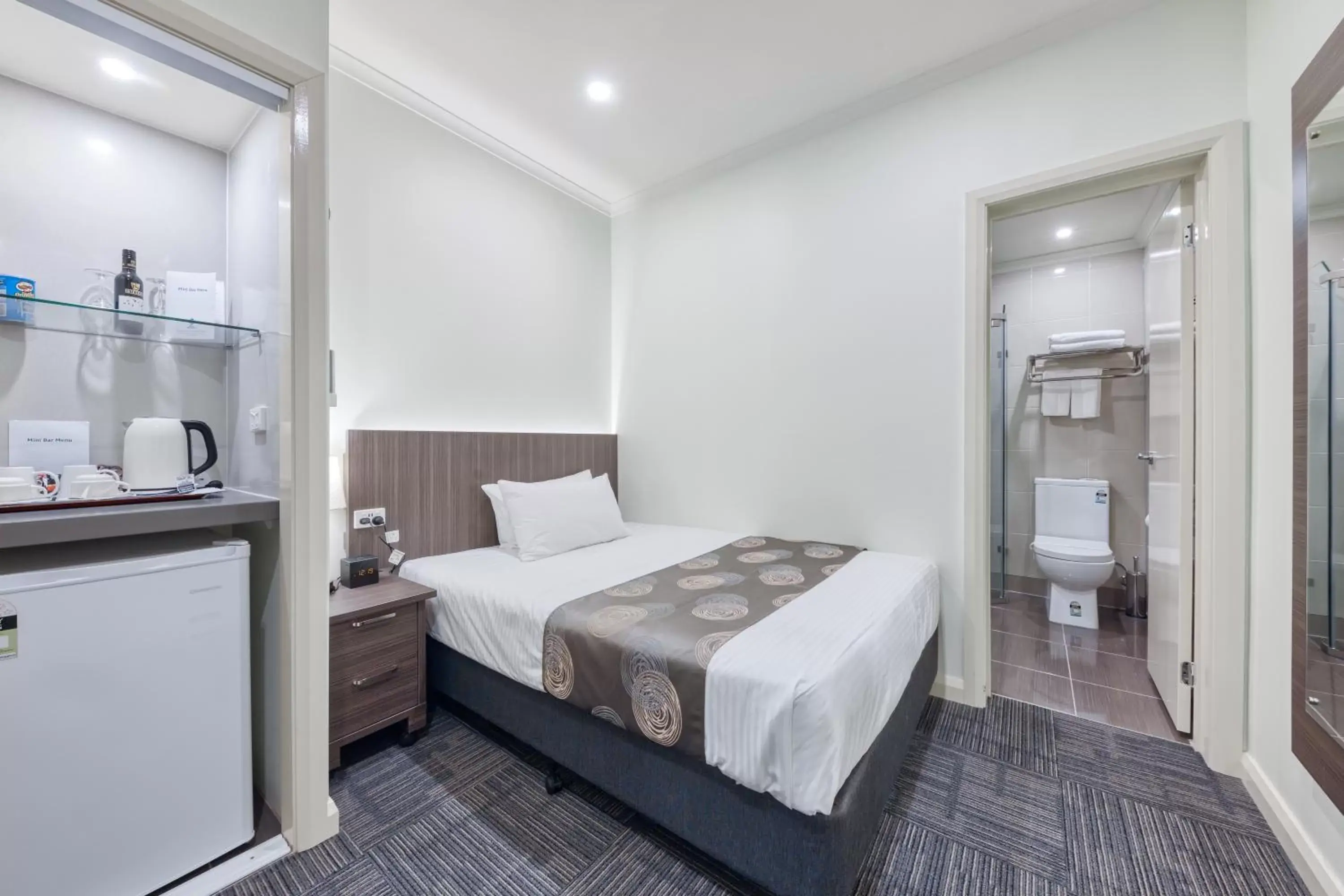 Bedroom, Bed in Best Western Melbourne Airport