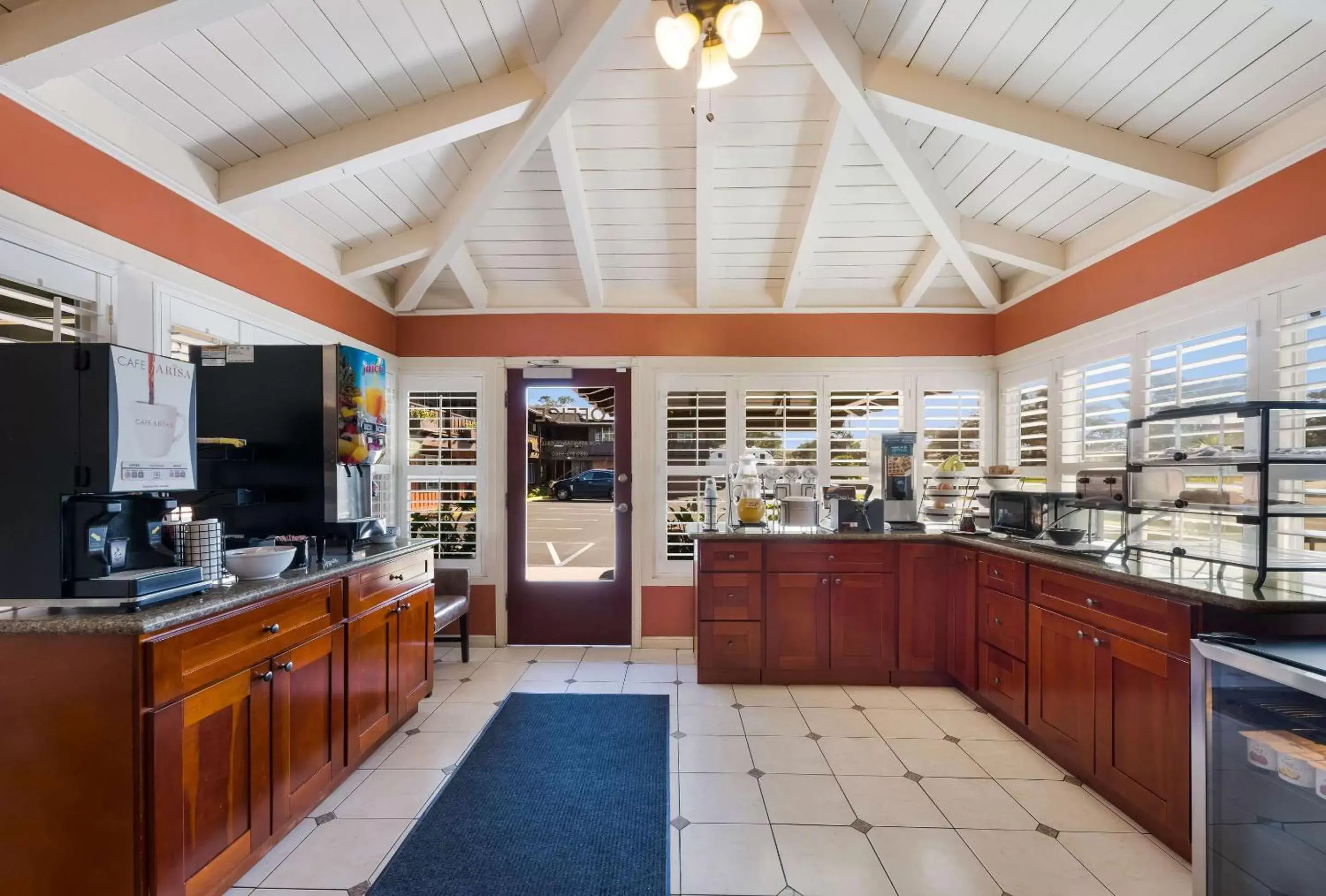 Lobby or reception, Restaurant/Places to Eat in Clarion Collection Wilkie's Inn Pacific Grove - Monterey