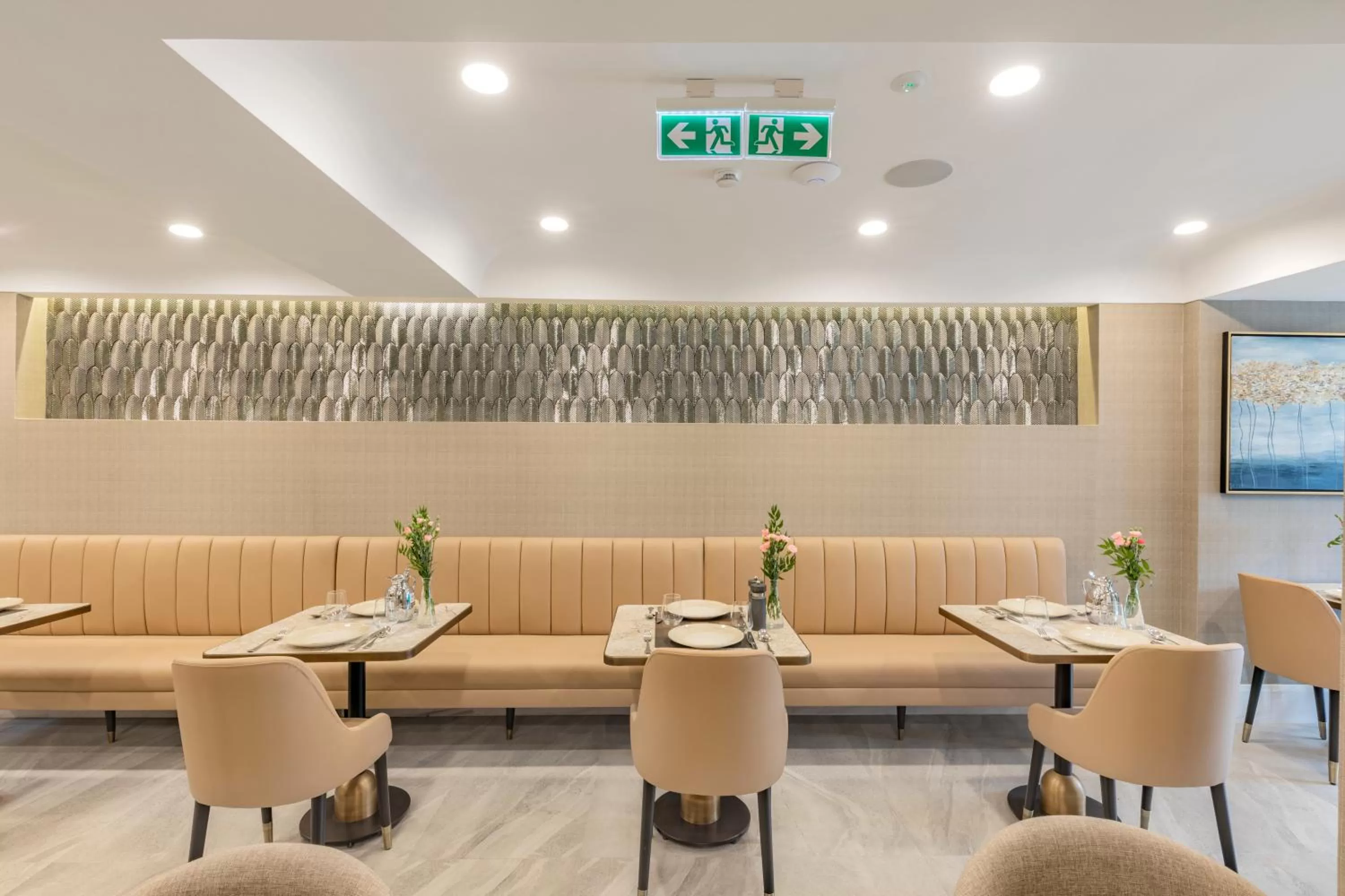 Restaurant/places to eat in Mula Hotel