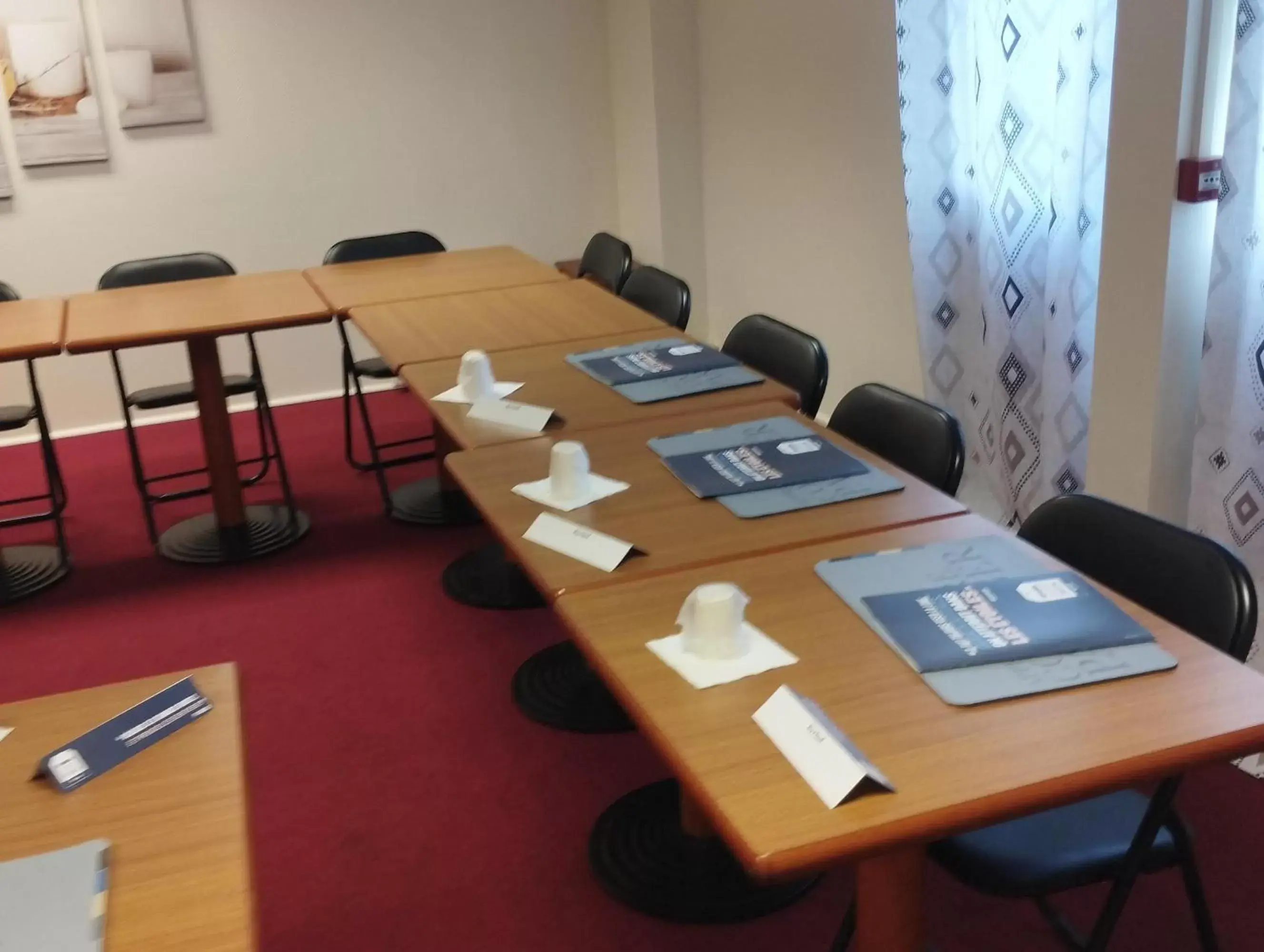 Meeting/conference room in Kyriad Montargis Amilly