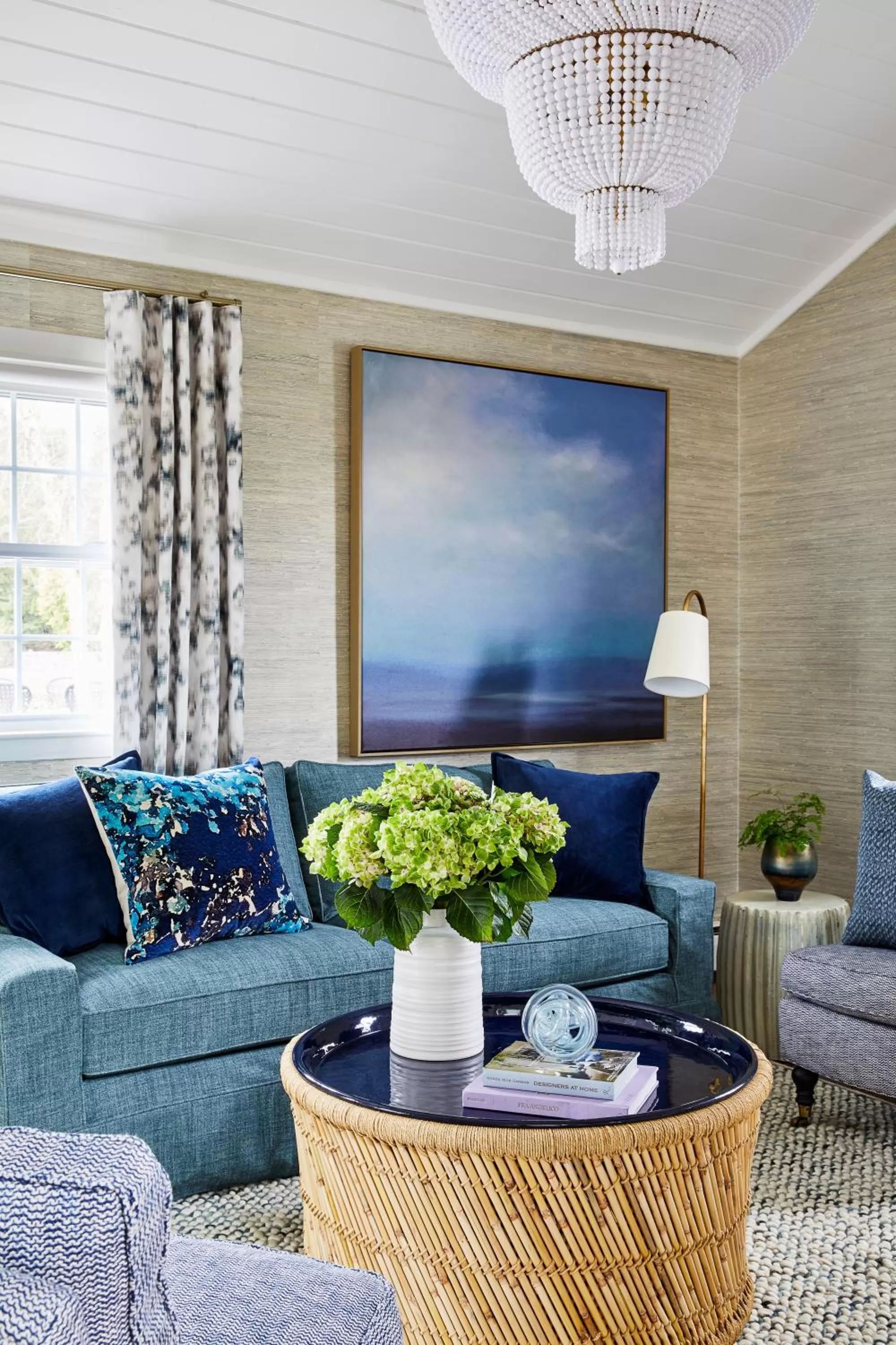 Living room in The Cliffside Inn