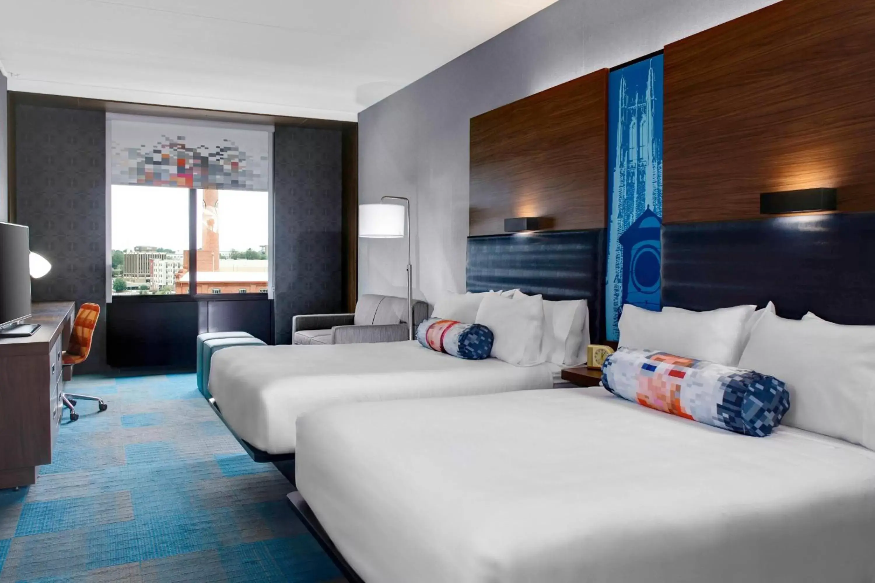 Photo of the whole room, Bed in Aloft Durham Downtown