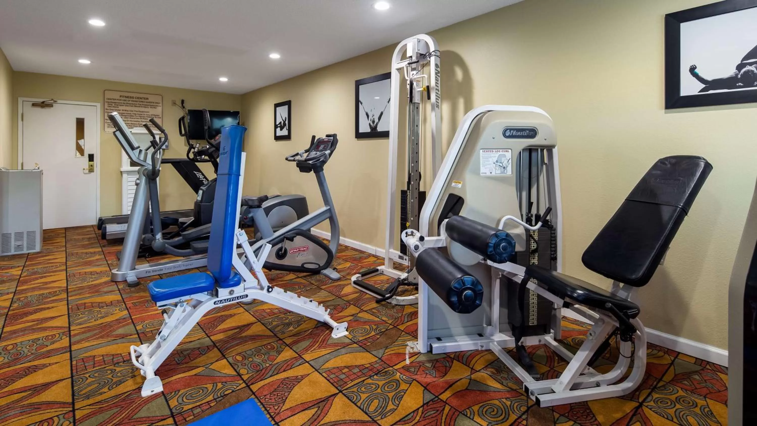 Spa and wellness centre/facilities in Best Western Plus Newport News