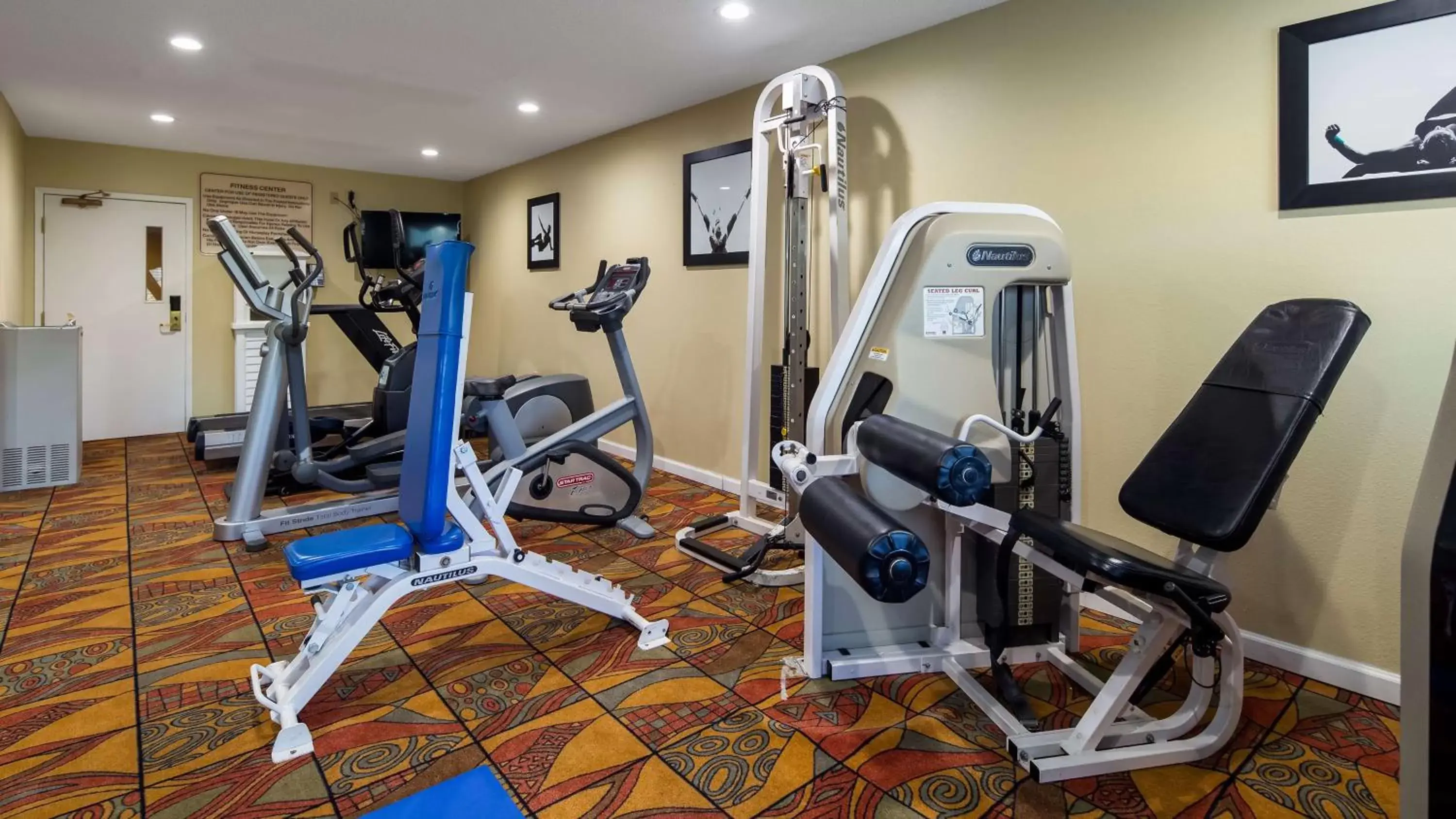 Spa and wellness centre/facilities, Fitness Center/Facilities in Best Western Plus Newport News