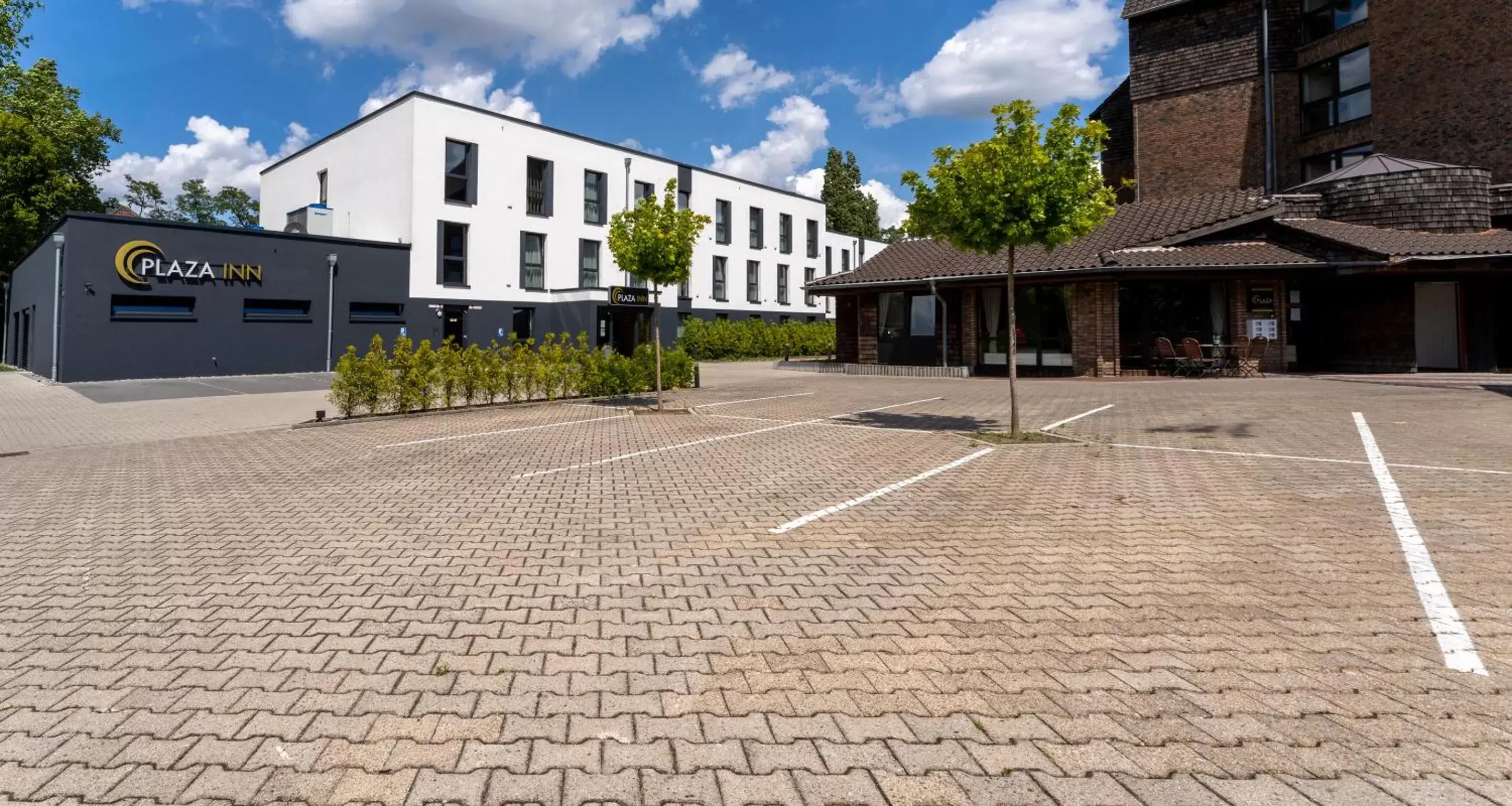 Property building in PLAZA INN Recklinghausen Property building in PLAZA INN Recklinghausen