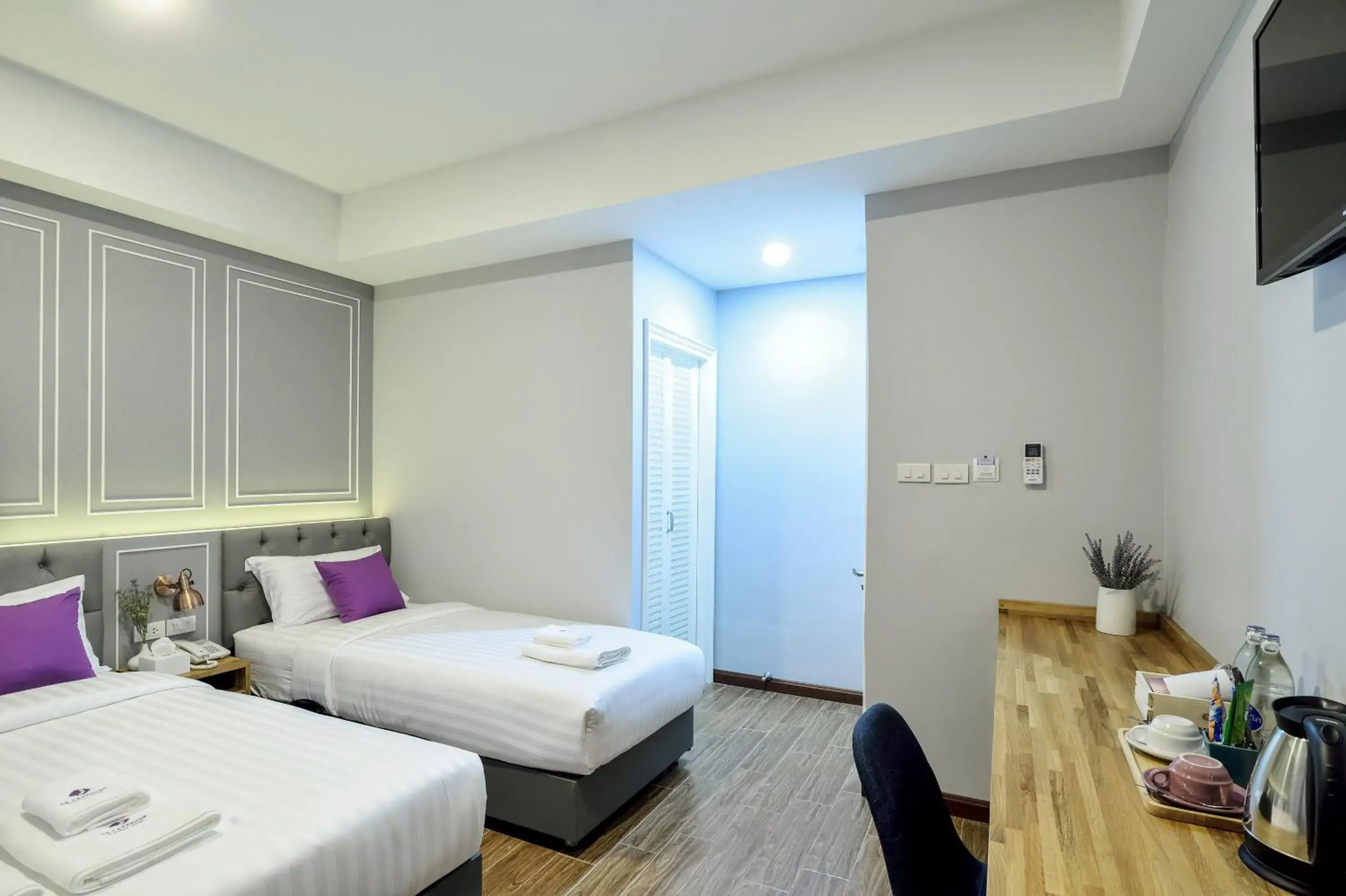 Bedroom in De Lavender Bangkok Hotel