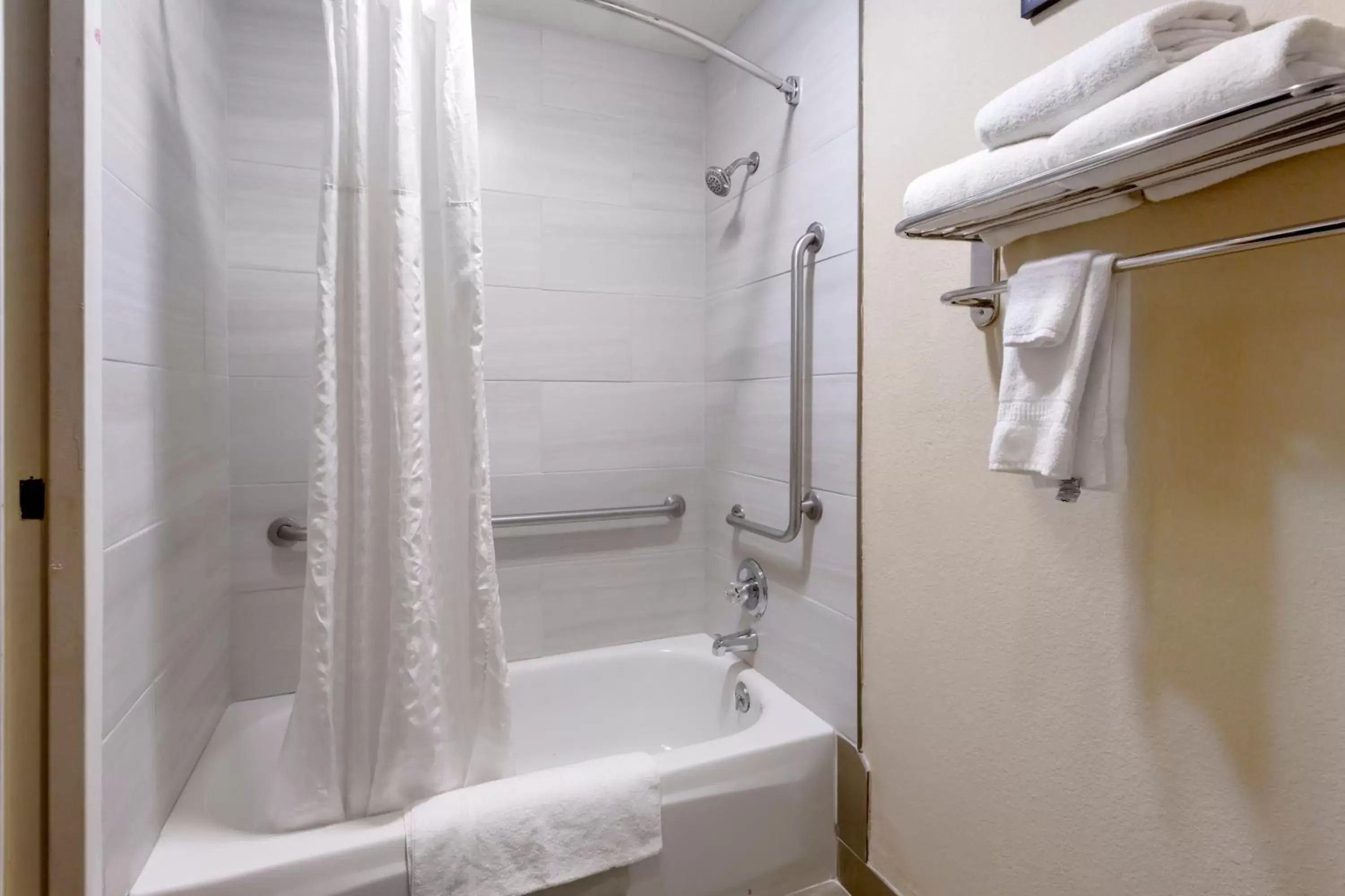 Bathroom in Comfort Inn & Suites Salt Lake City/Woods Cross