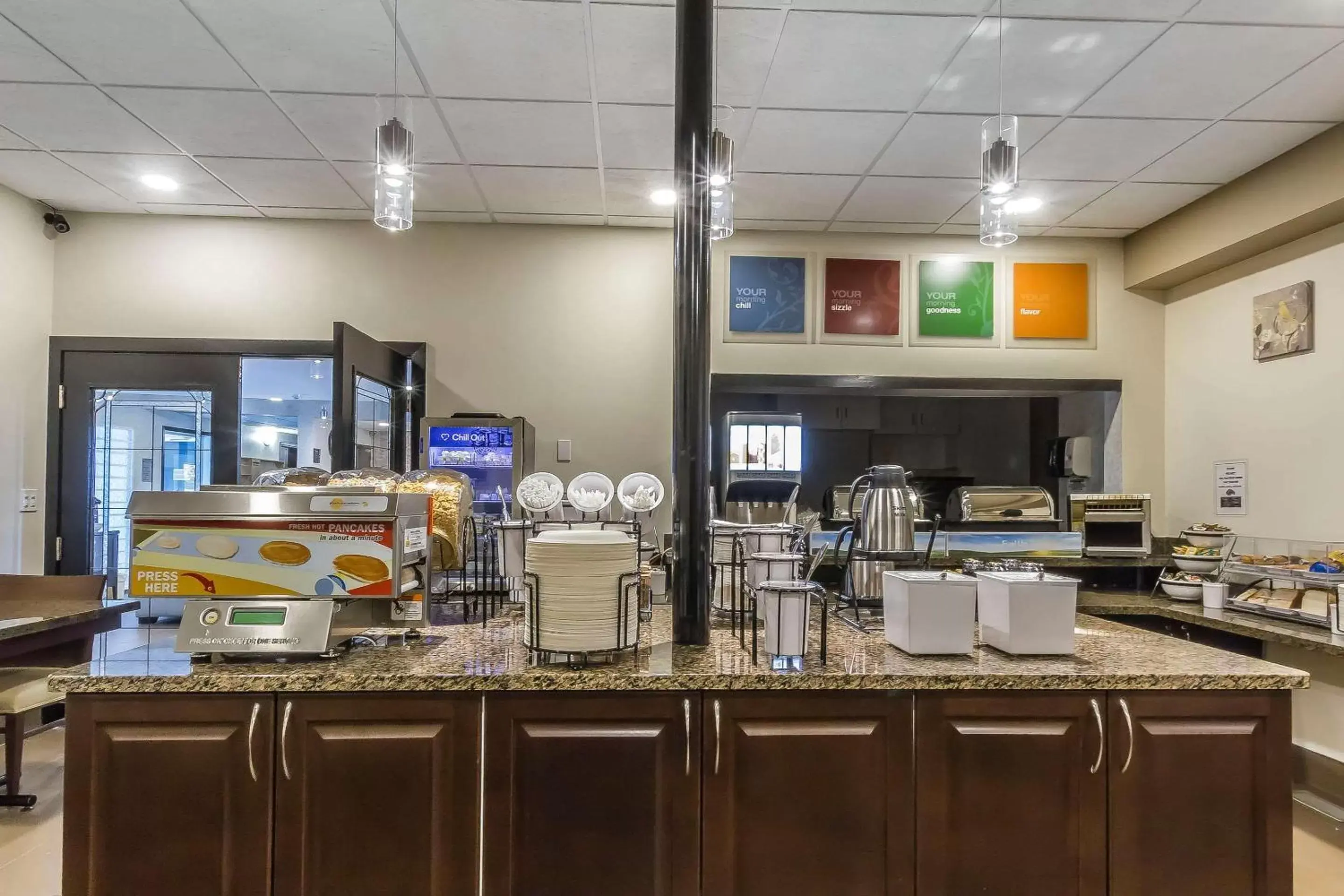 Breakfast in Comfort Inn & Suites Breakfast in Comfort Inn & Suites