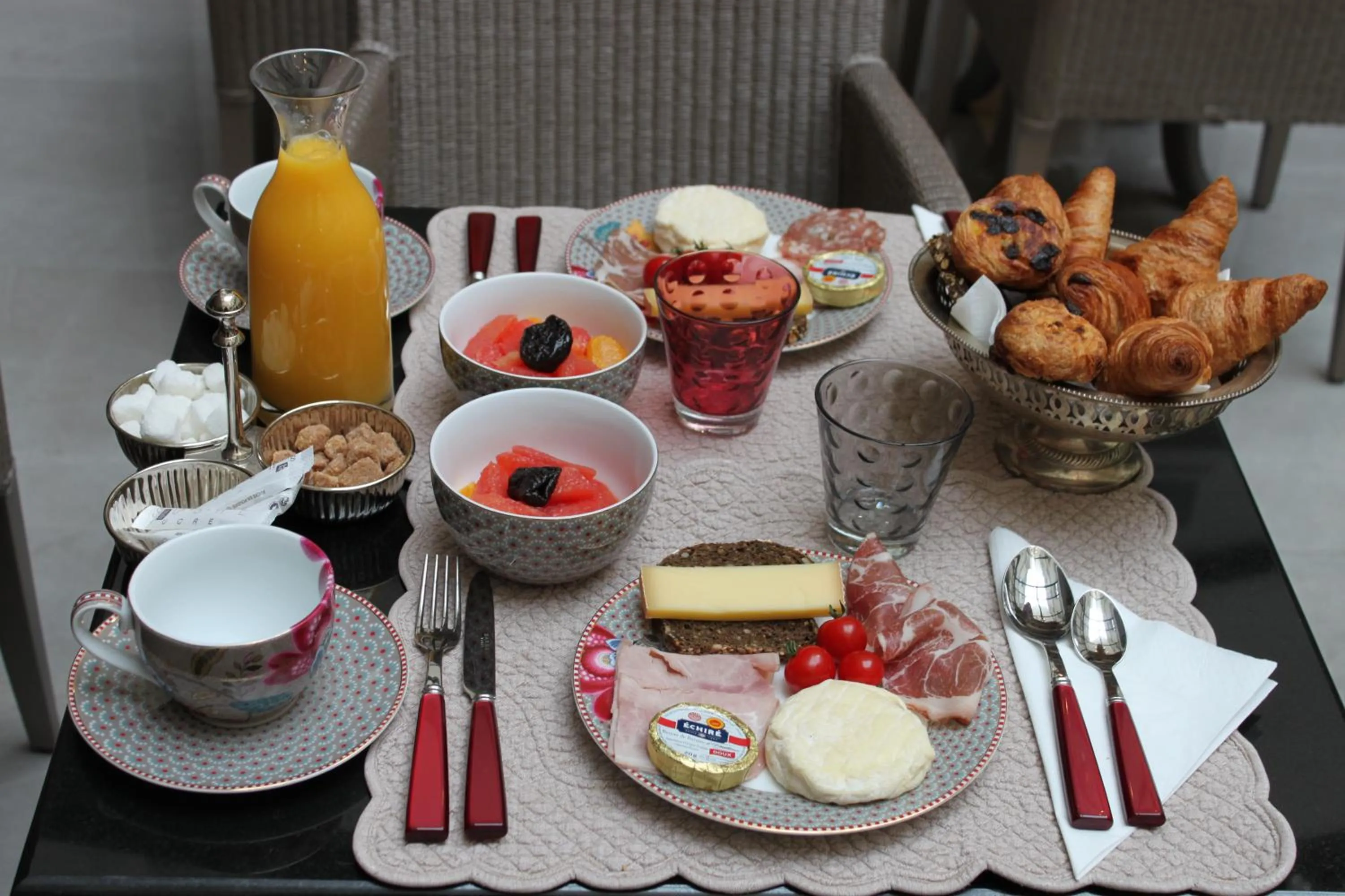 Continental breakfast in My Home In Paris