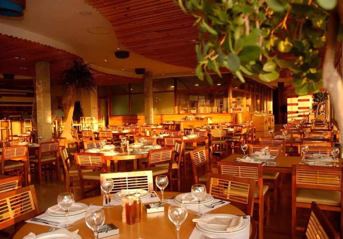 Restaurant/Places to Eat in Dubai Marine Beach Resort & Spa