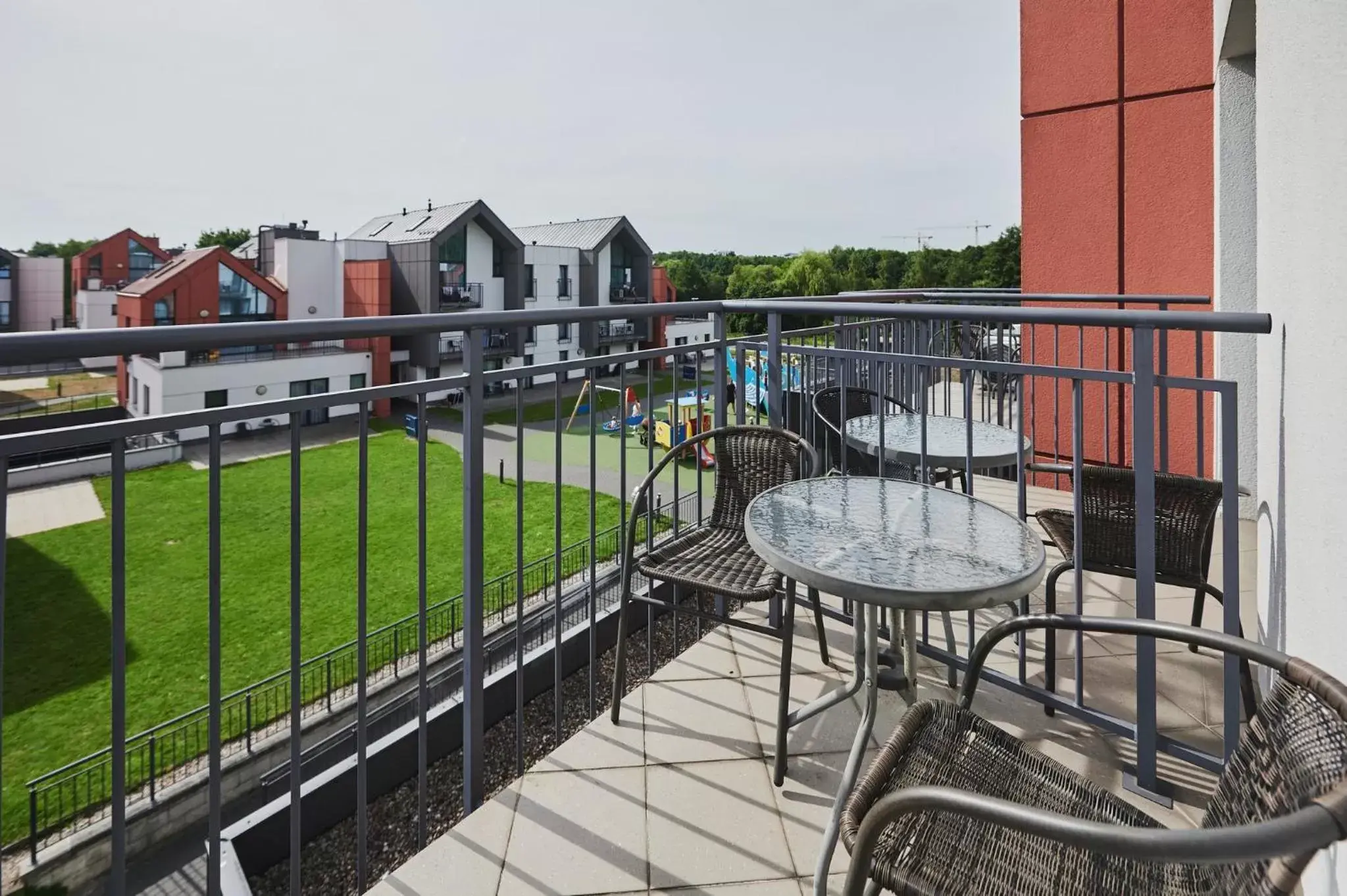 Balcony/Terrace, Pool View in Golden Tulip Gdańsk Residence
