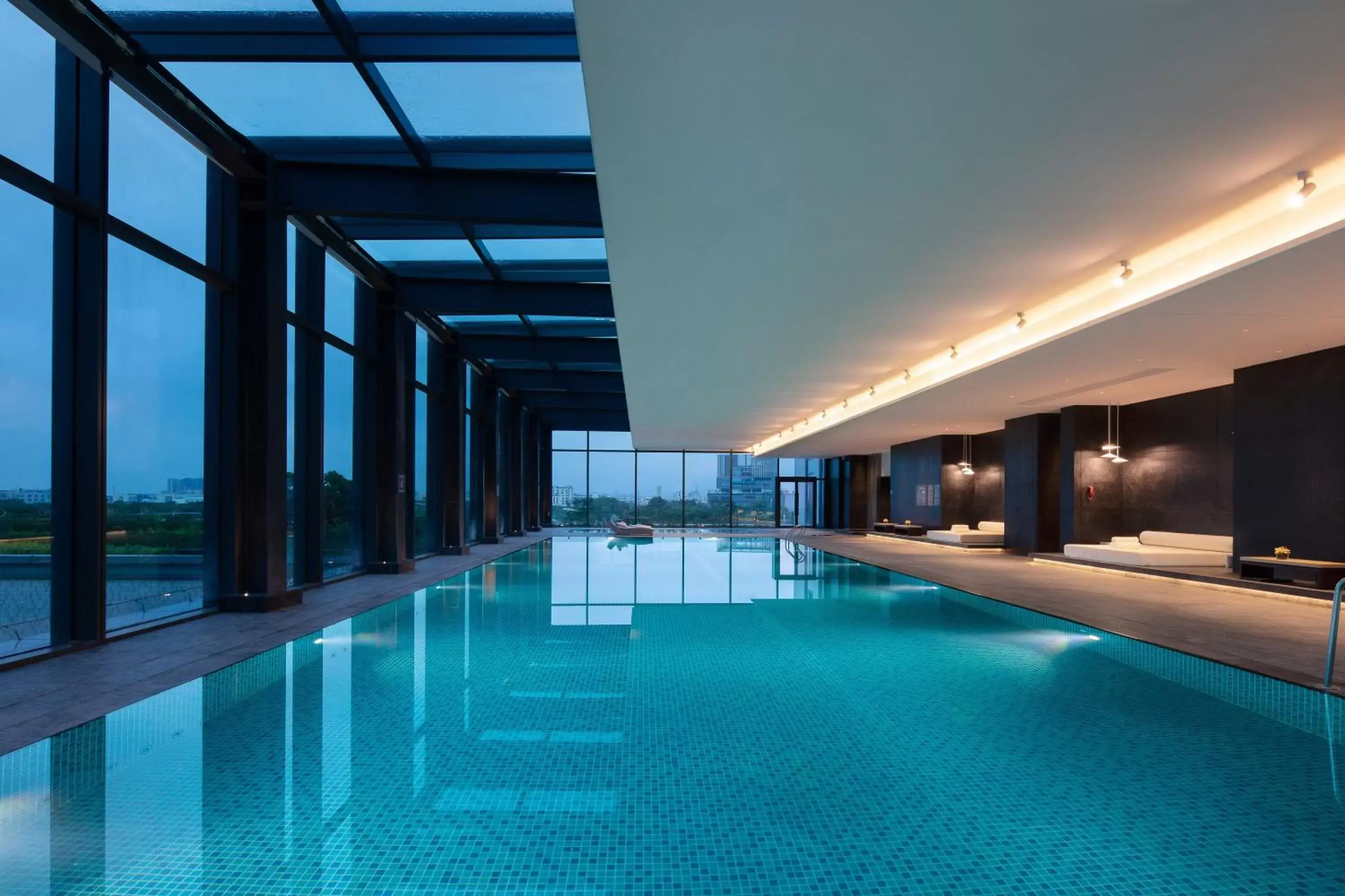 Swimming Pool in Crowne Plaza Foshan Nanhai, an IHG Hotel