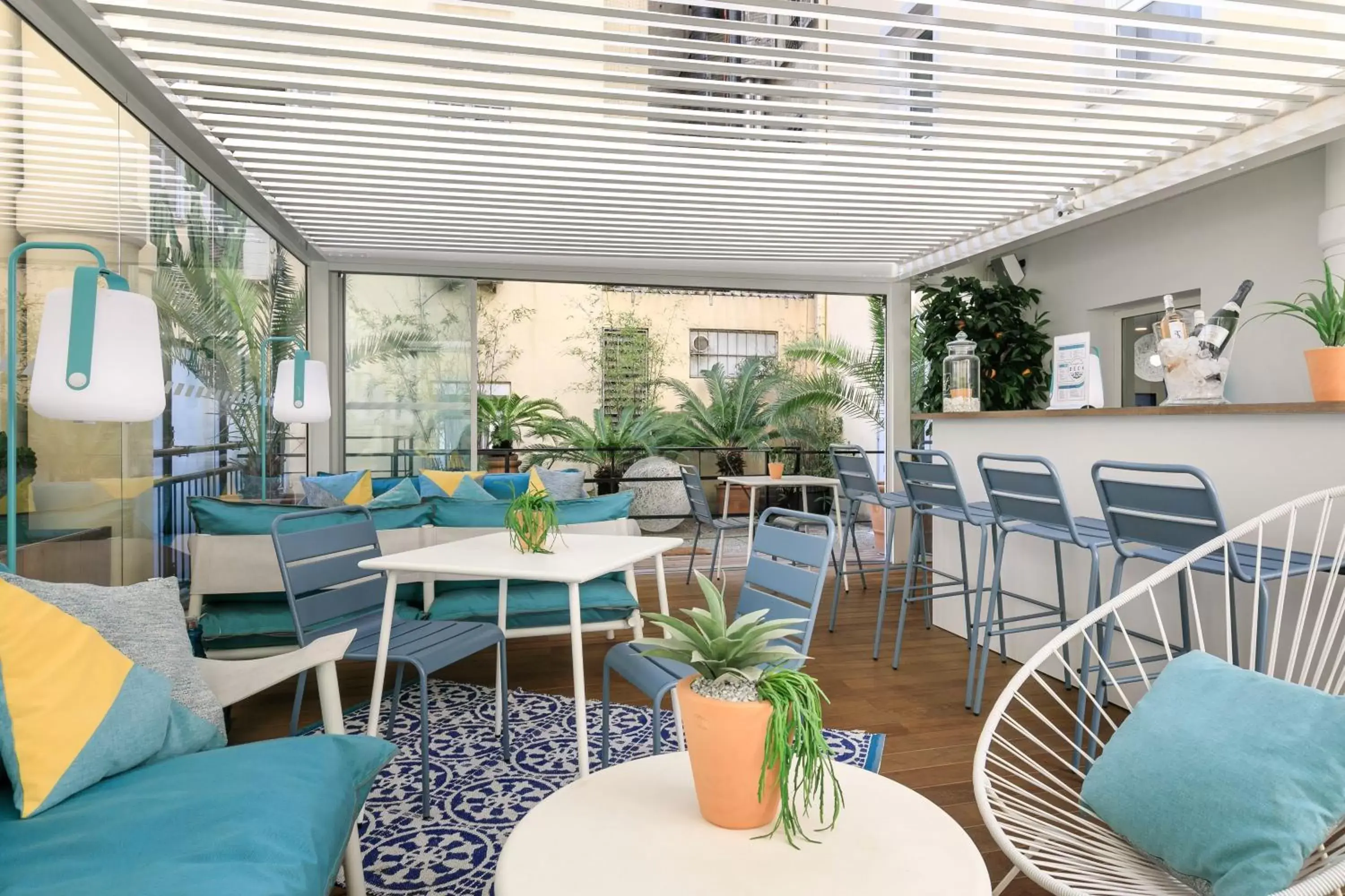 Lounge or bar, Restaurant/Places to Eat in The Deck Hotel by Happyculture