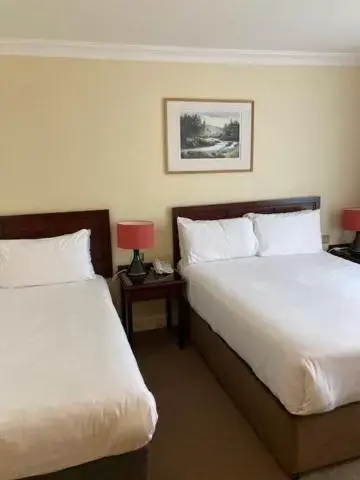 Bedroom, Bed in The Kenmare Bay Hotel & Leisure Resort