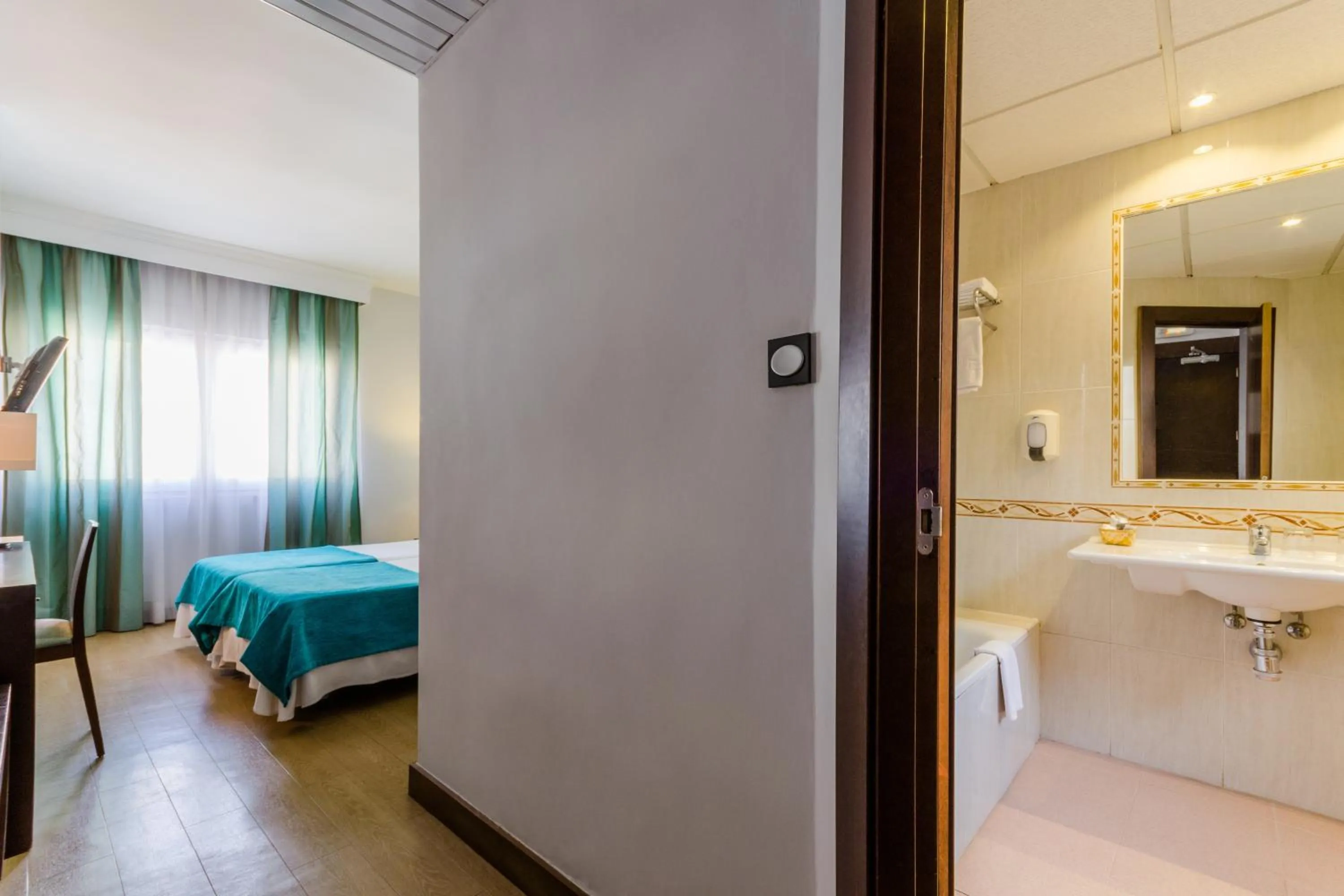 Bedroom, Bed in Don Juan