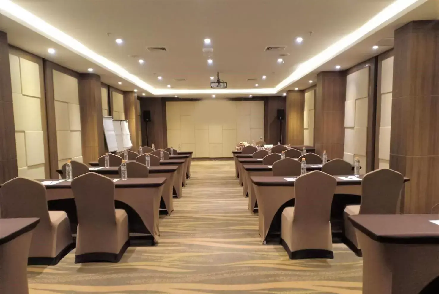 Meeting/conference room in Maple Hotel