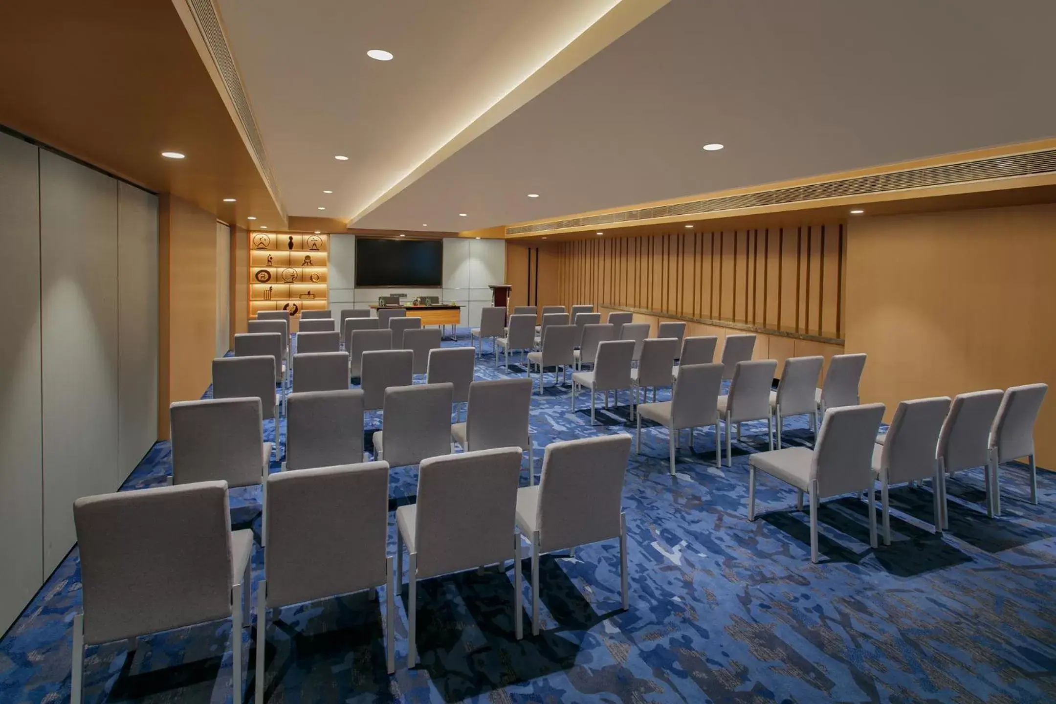 Business facilities in Novotel Ahmedabad