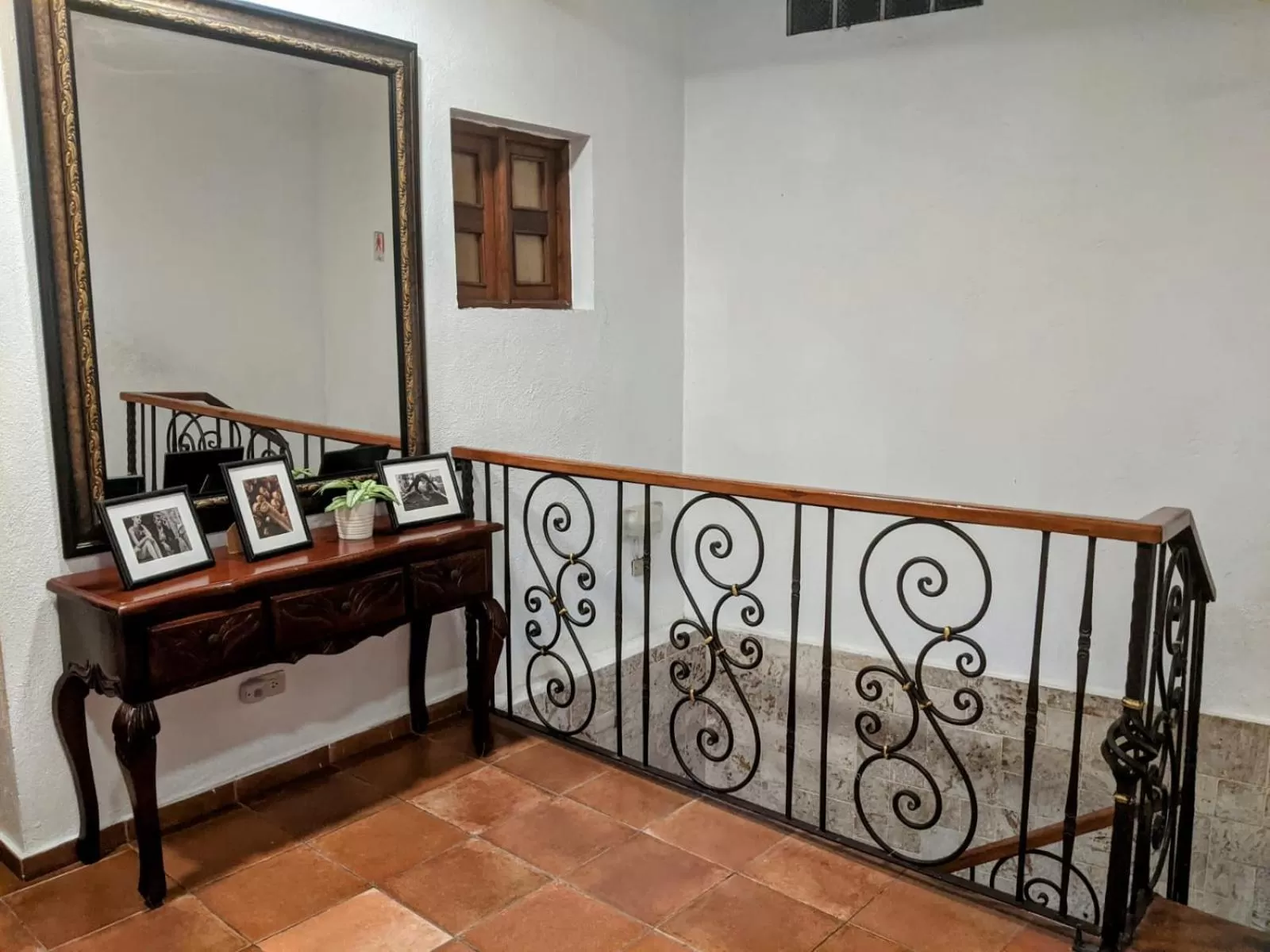 Bird's eye view, Bed in Hotel Aluge