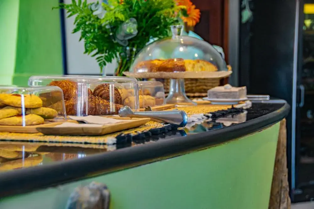 Breakfast in Boutique Hostal La Curandera de Salinas Breakfast in Boutique Hostal La Curandera de Salinas