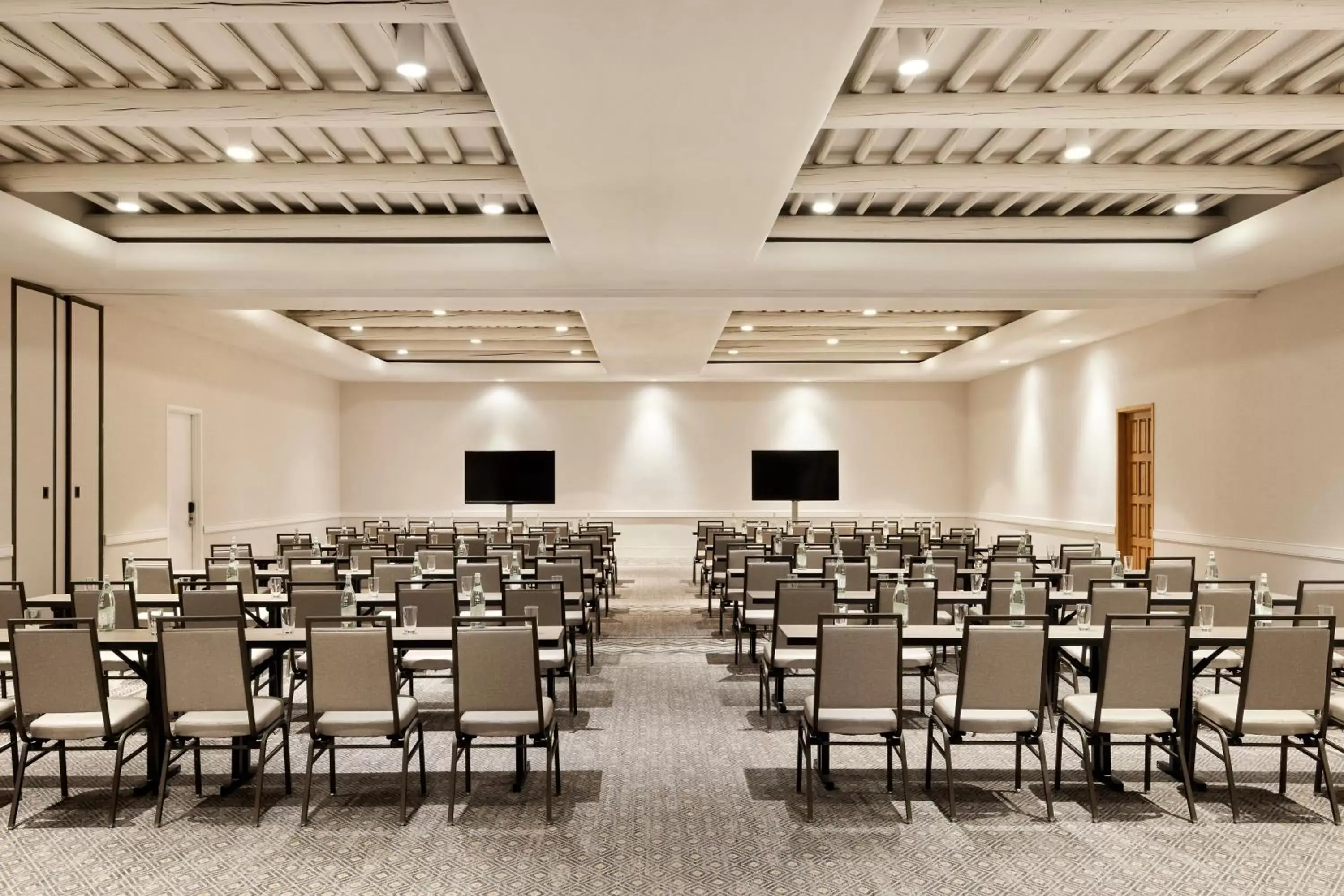 Meeting/conference room in Omni Tucson National Resort
