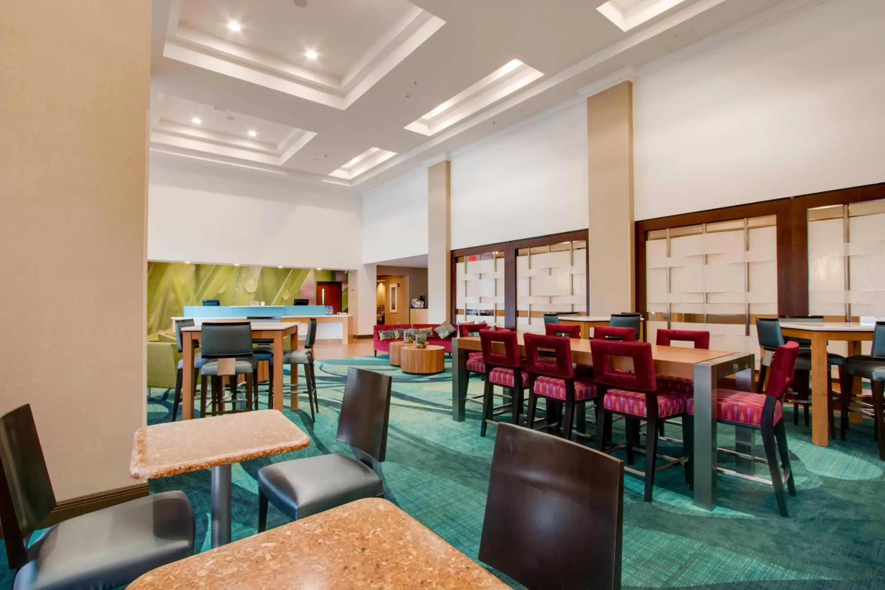 Lobby or reception, Restaurant/Places to Eat in SpringHill Suites by Marriott Orlando Lake Buena Vista South