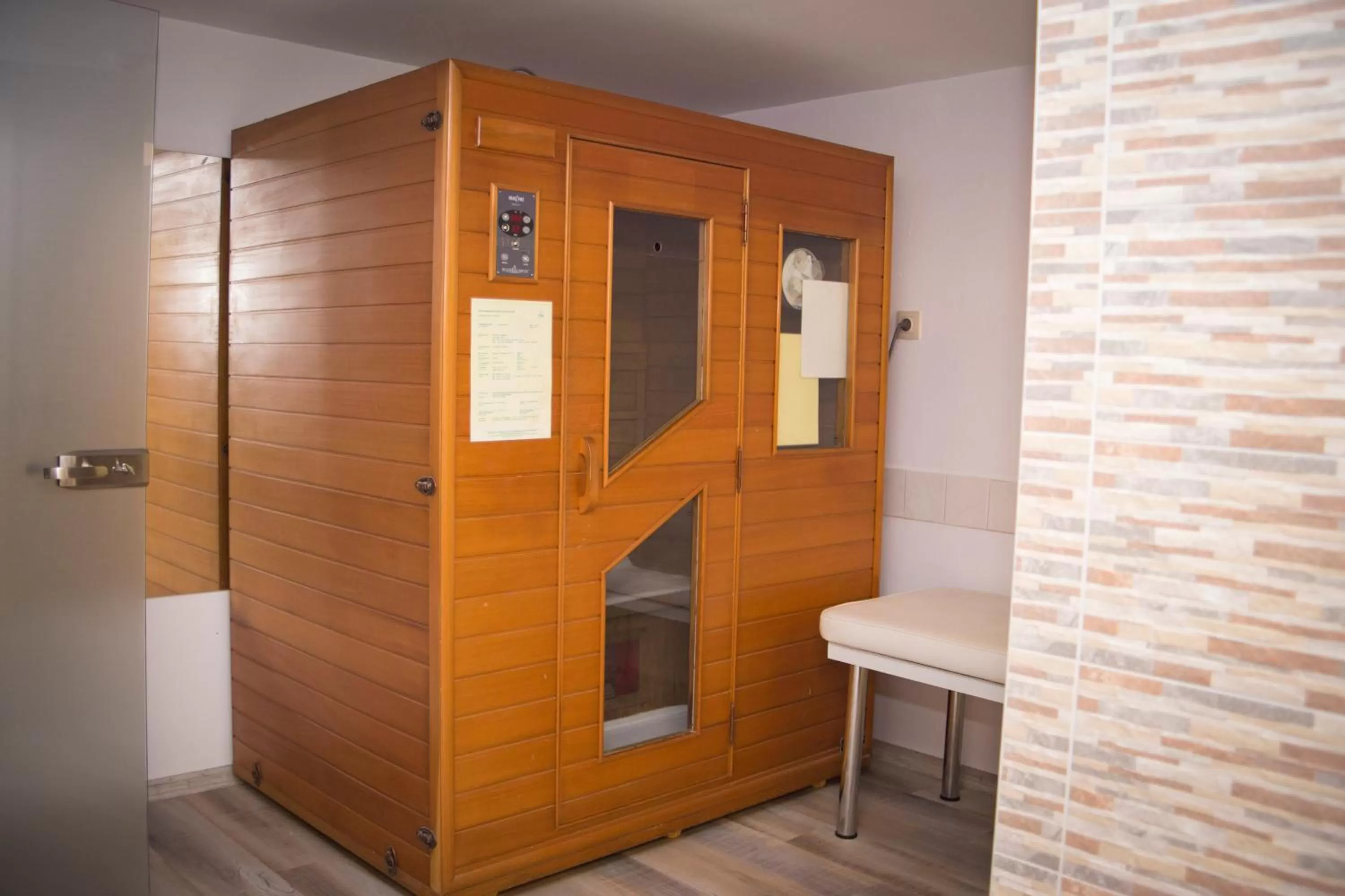 Sauna in Noviz Hotel