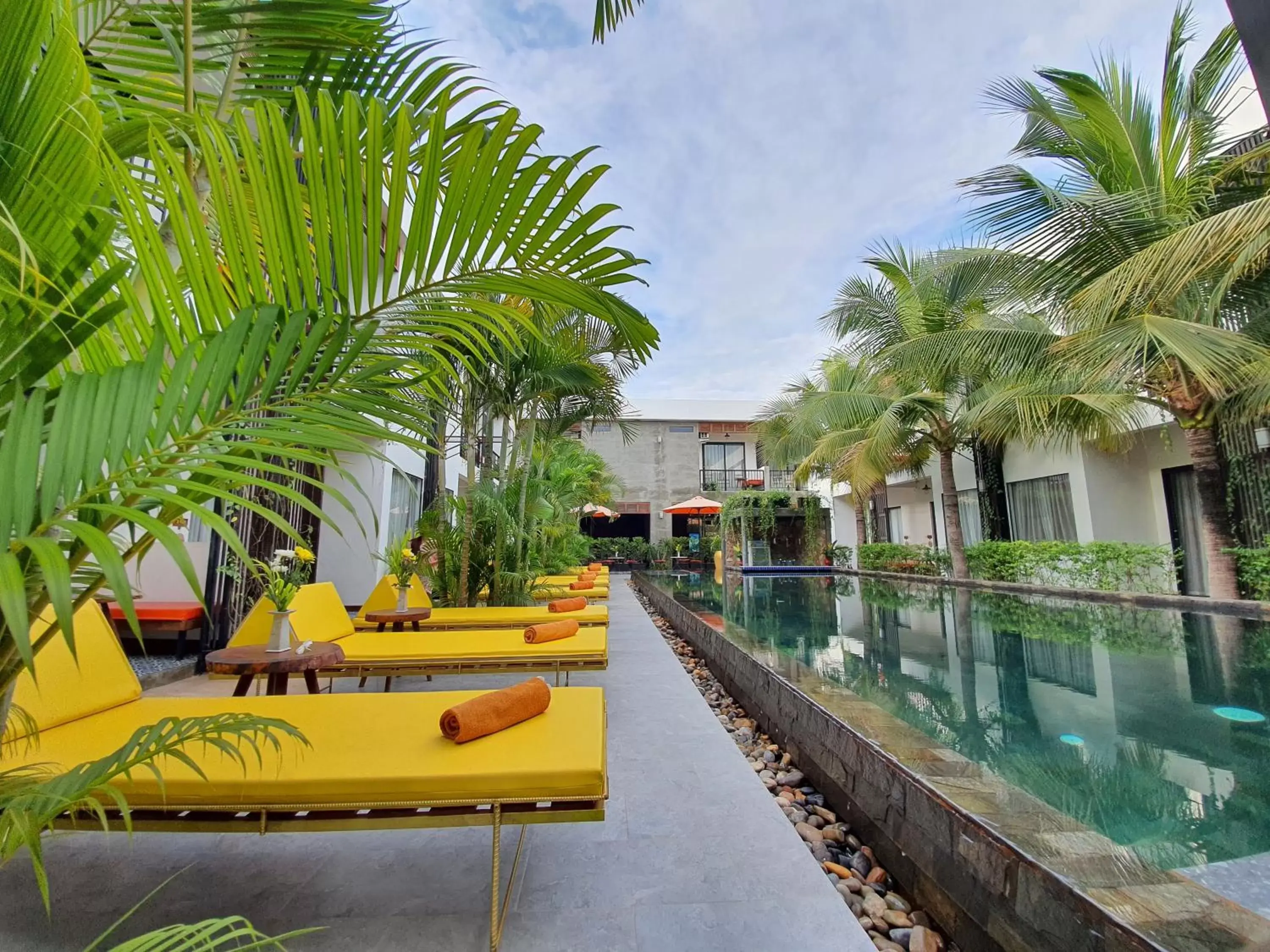 Swimming Pool in Central Corner d'Angkor